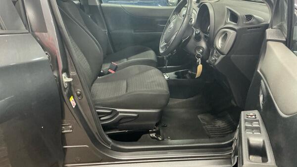 Toyota Yaris view 9