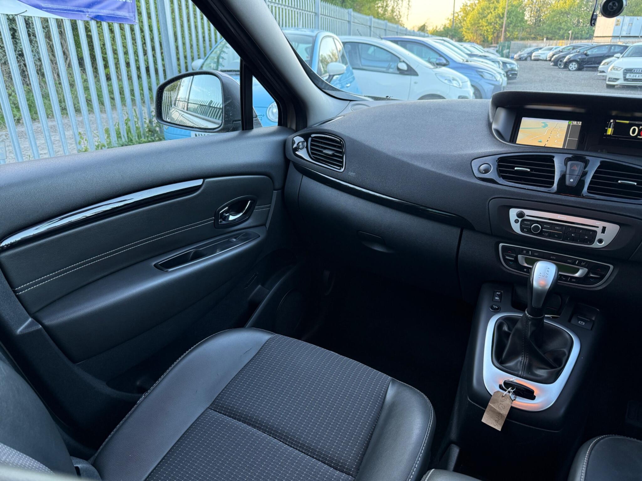 2015 Renault Scenic image 37