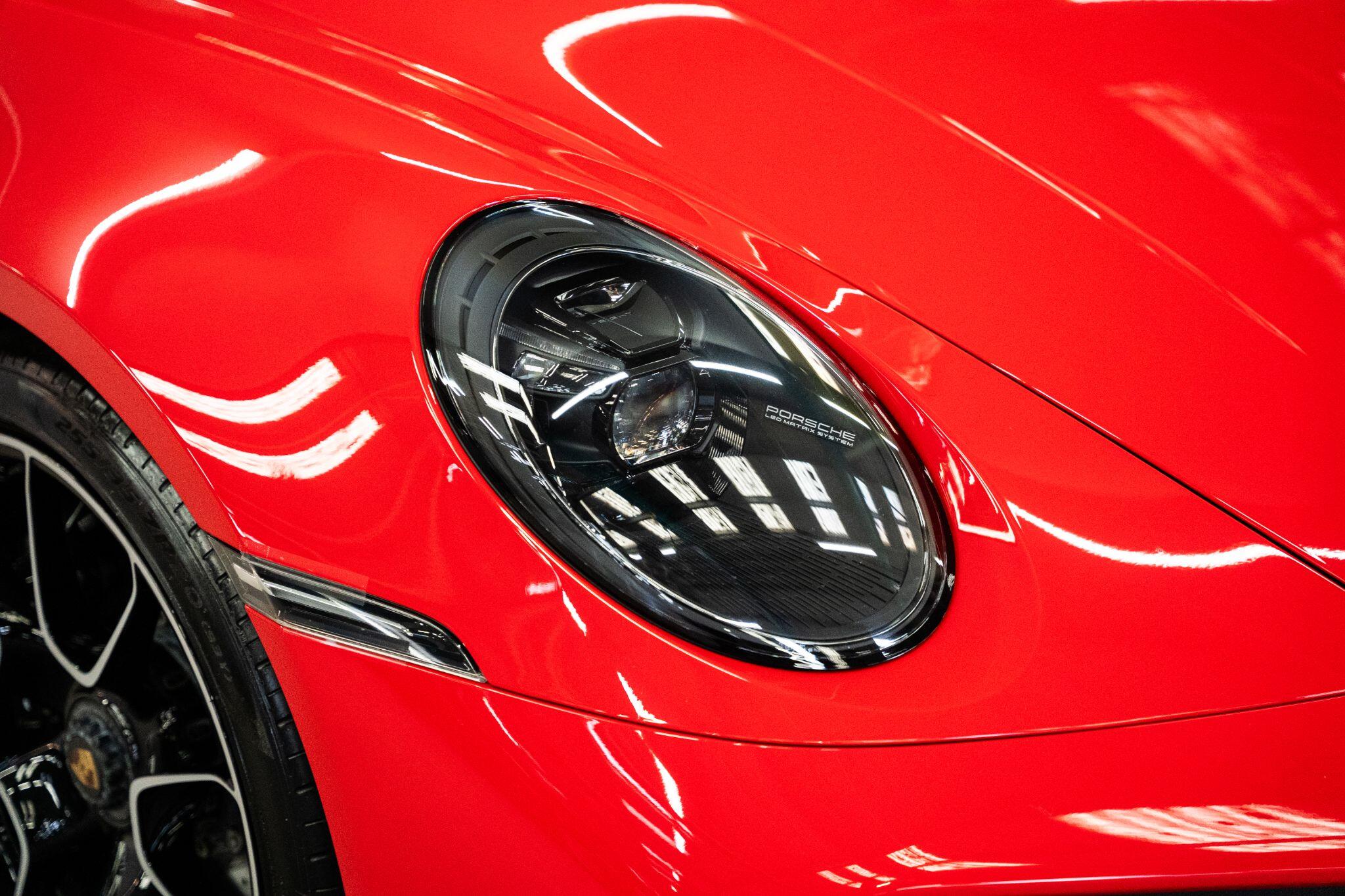 Porsche 911 view 48