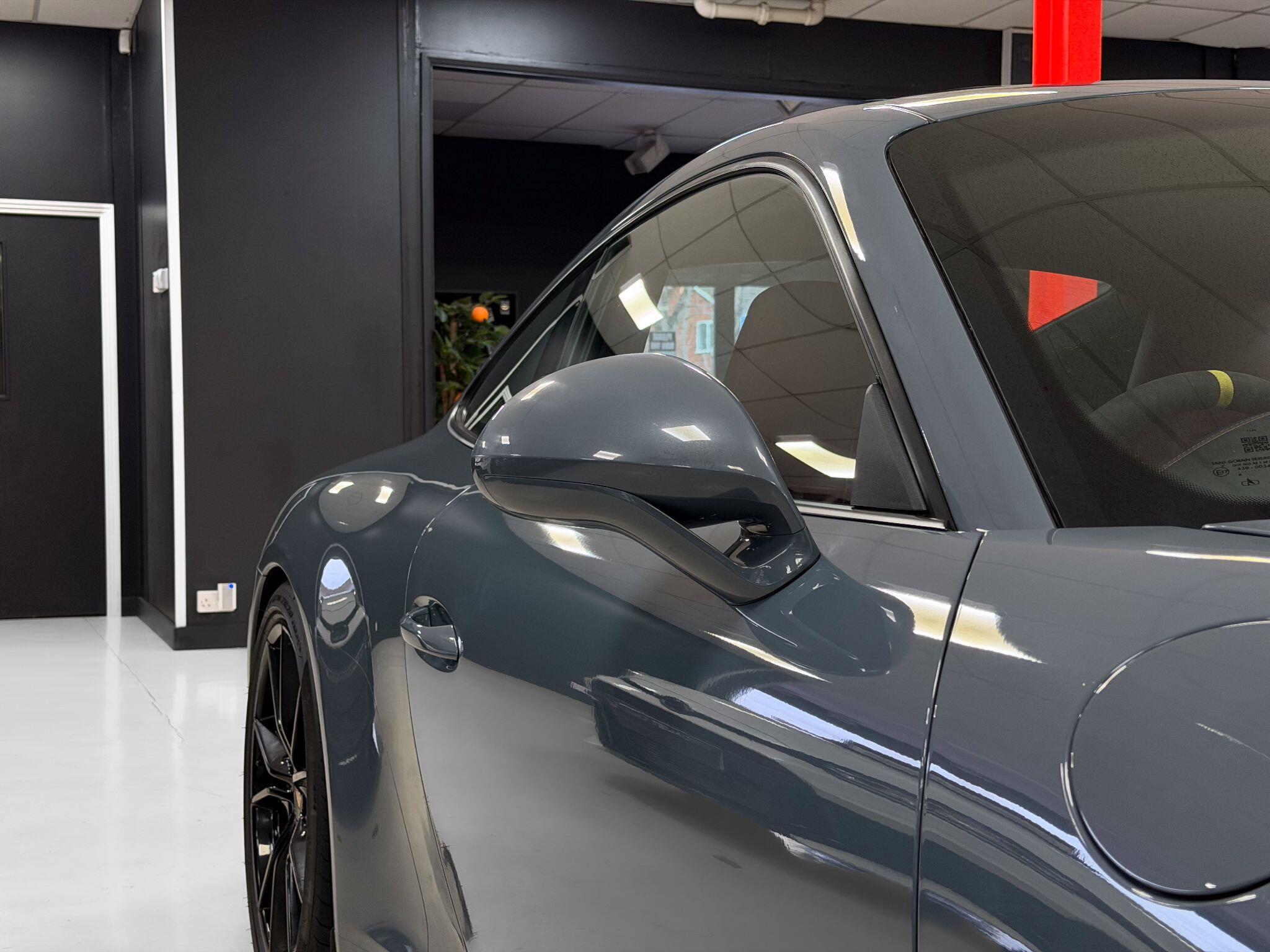 Porsche 911 view 49