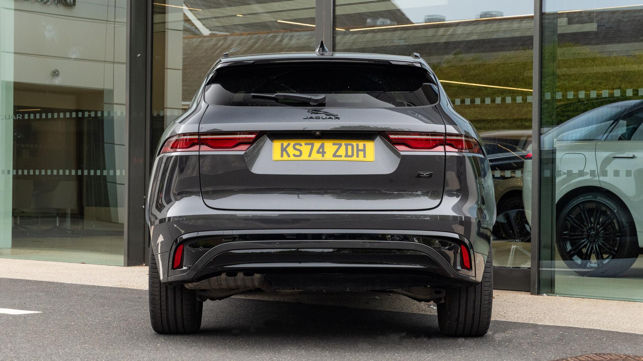 Jaguar F-Pace view 6