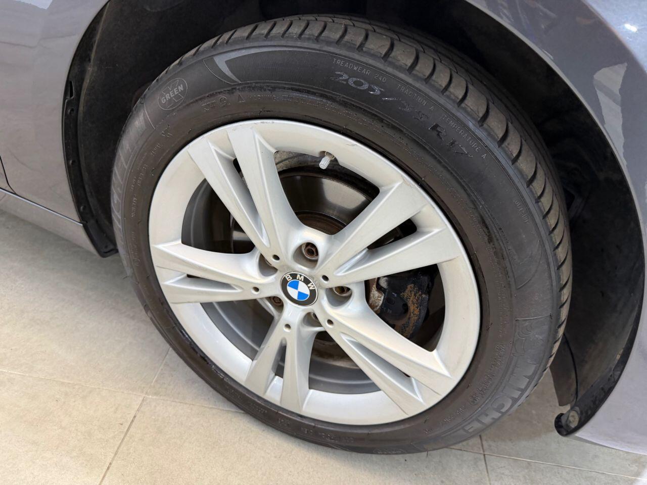 BMW 2 Series Active Tourer view 28