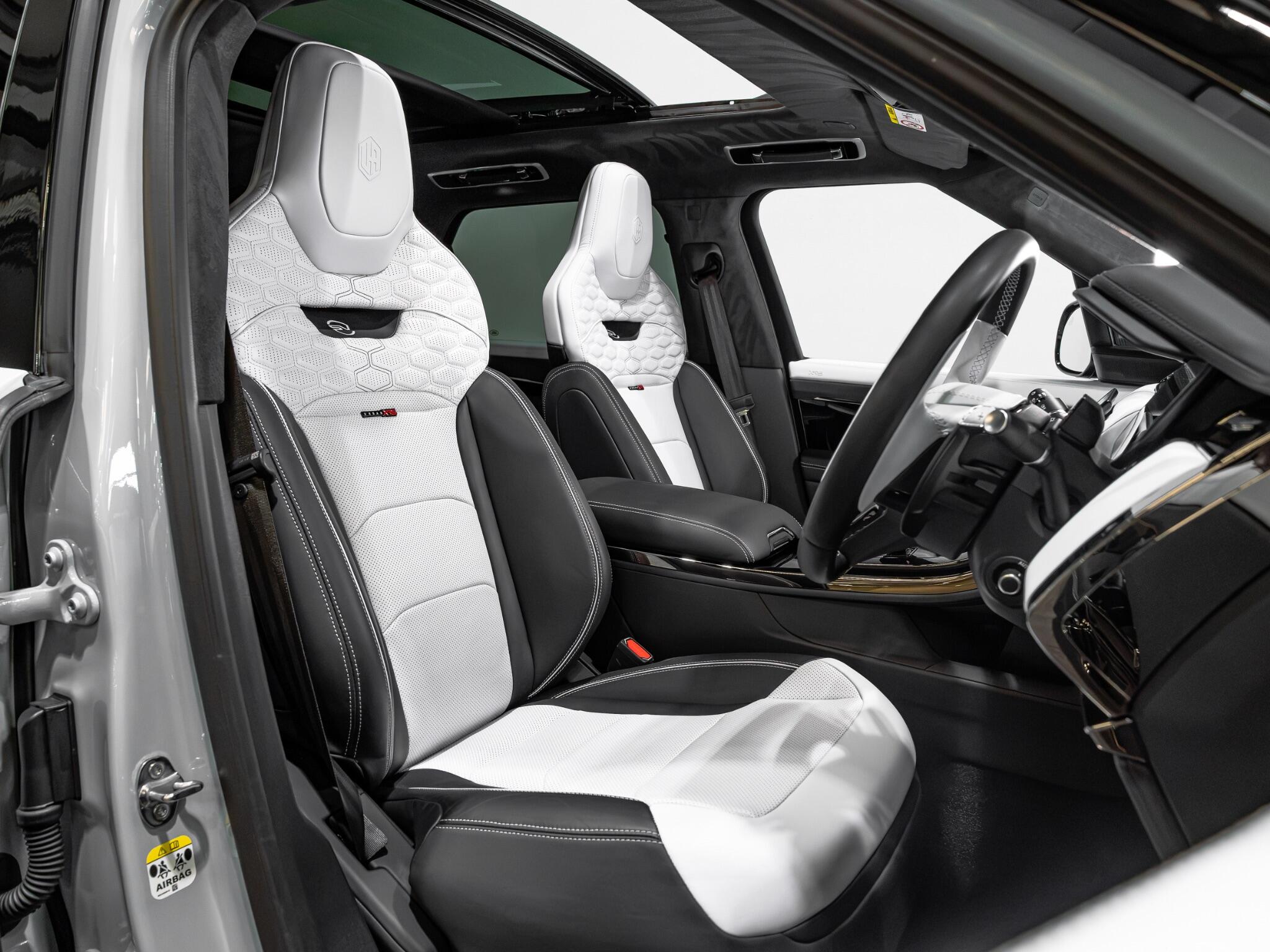 Land Rover Range Rover Sport view 2