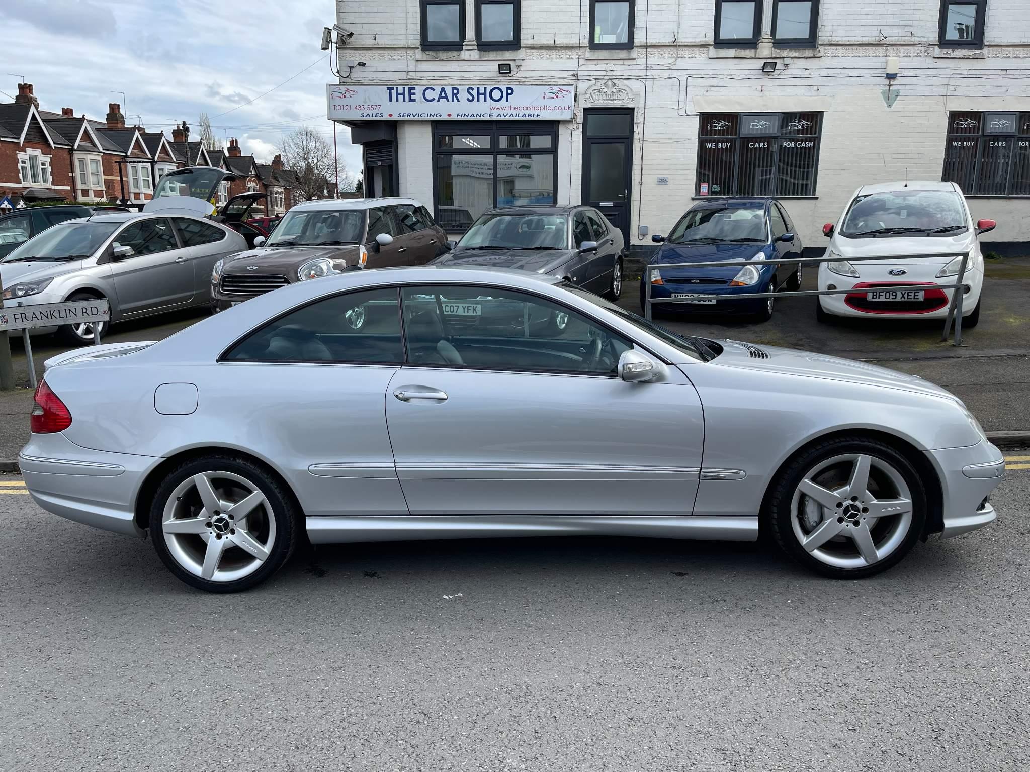 Mercedes-Benz CLK view 11