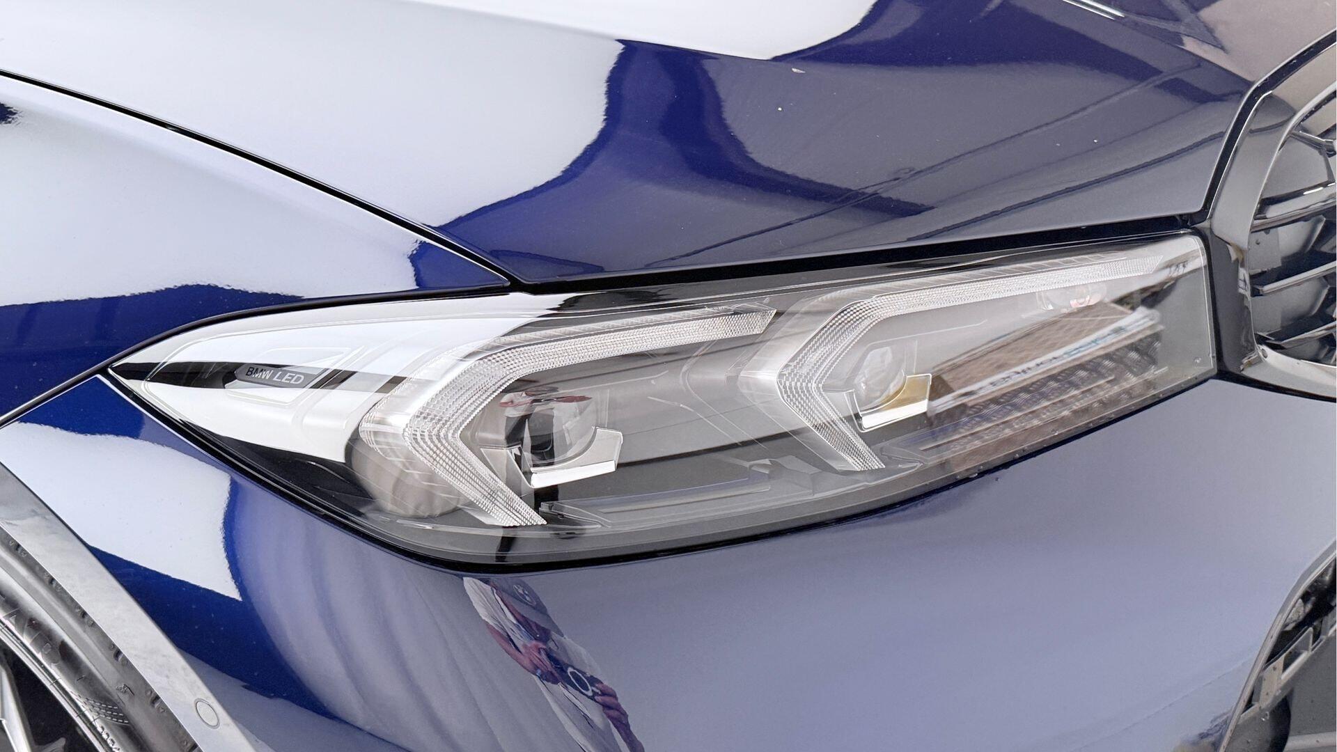 BMW 3 Series view 22