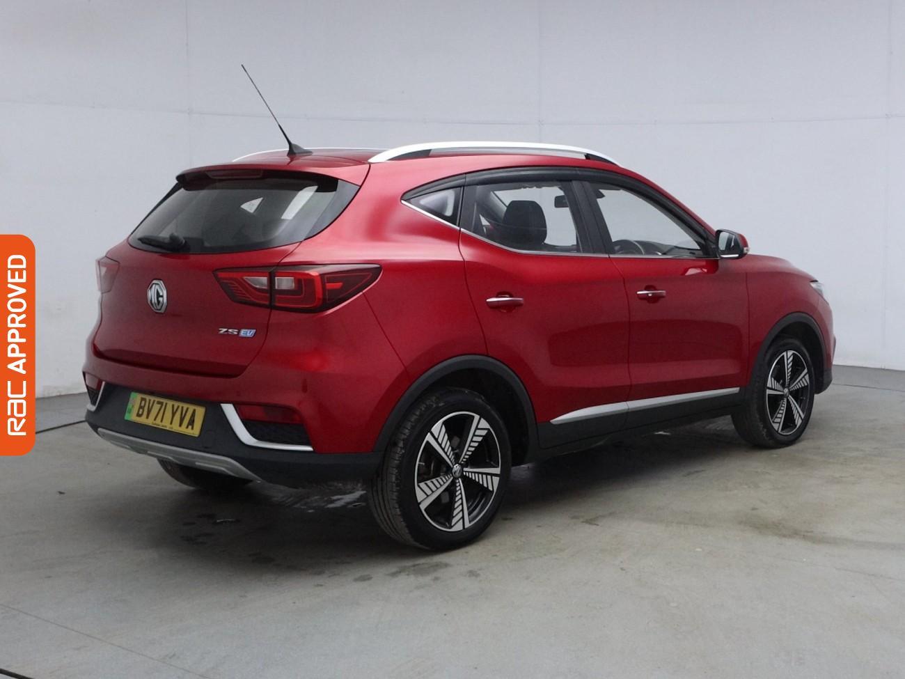 MG ZS view 35