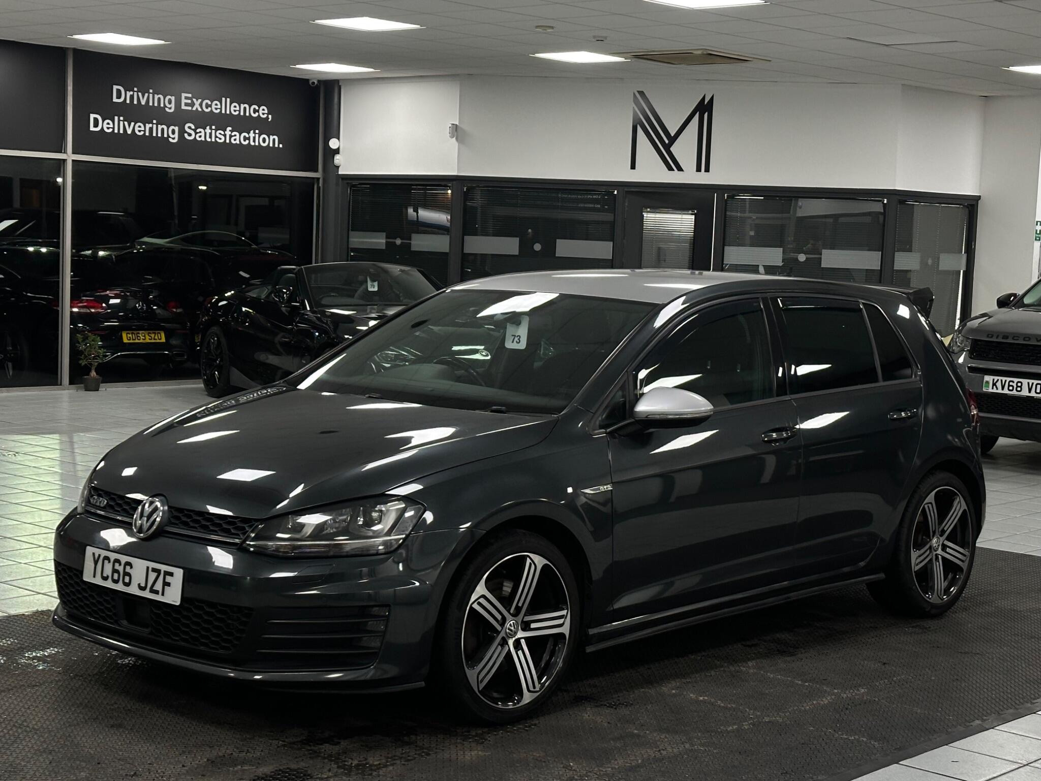 Volkswagen Golf view 7