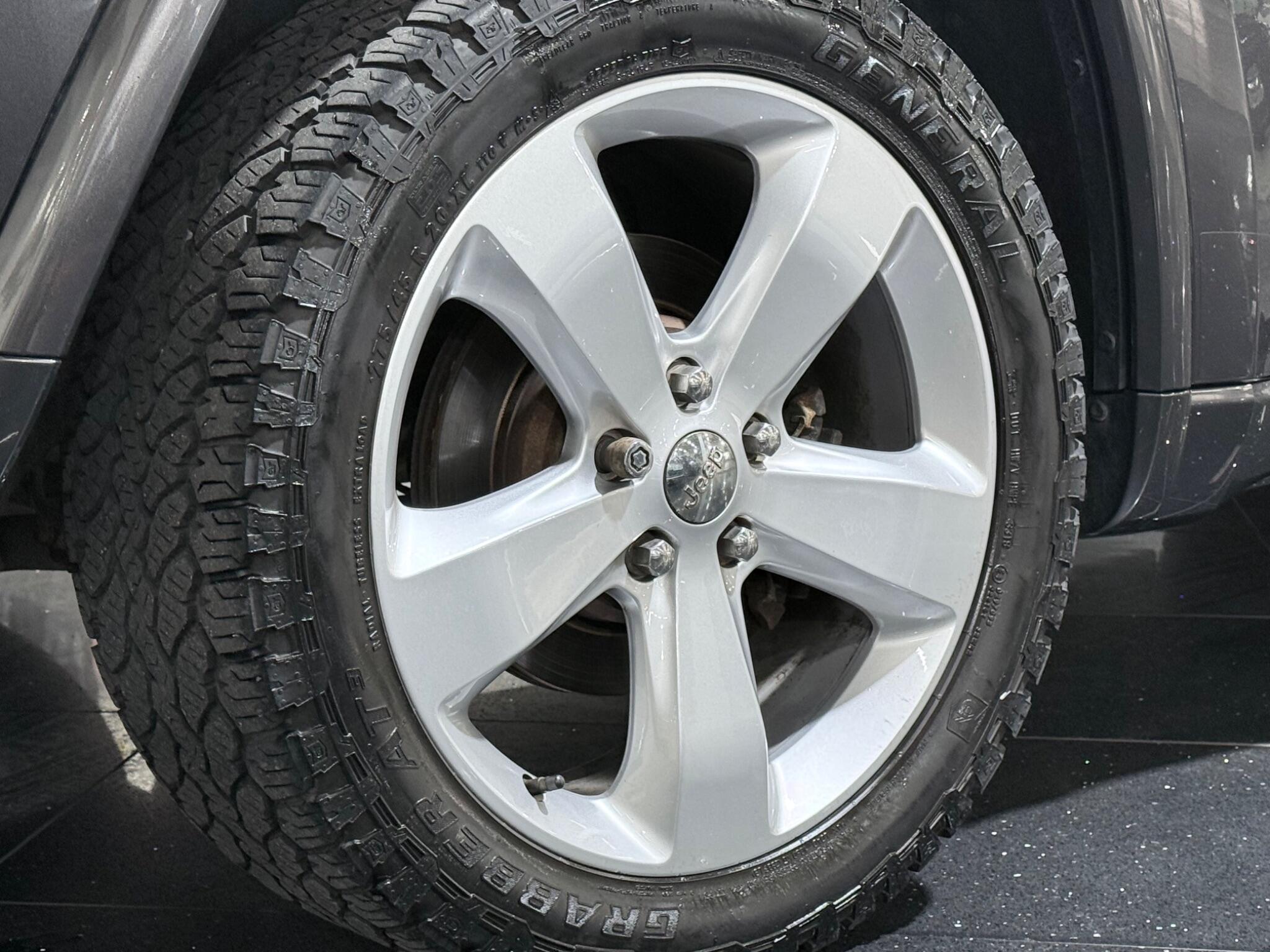 Jeep Grand Cherokee view 66