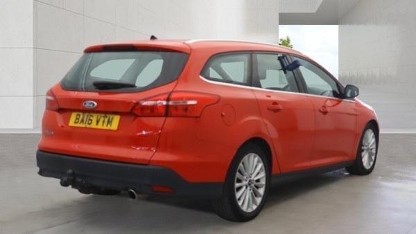 Ford Focus view 5