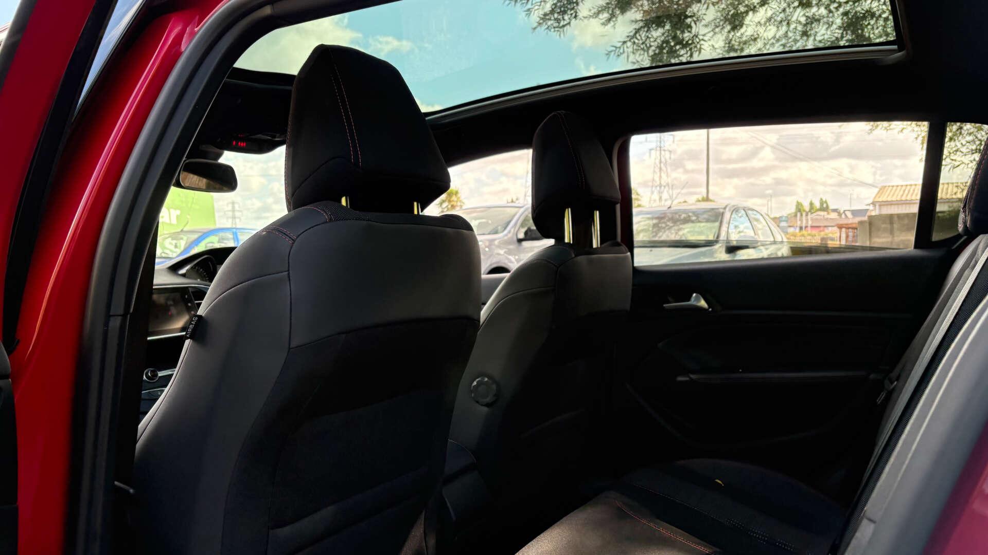 Peugeot 308 view 12