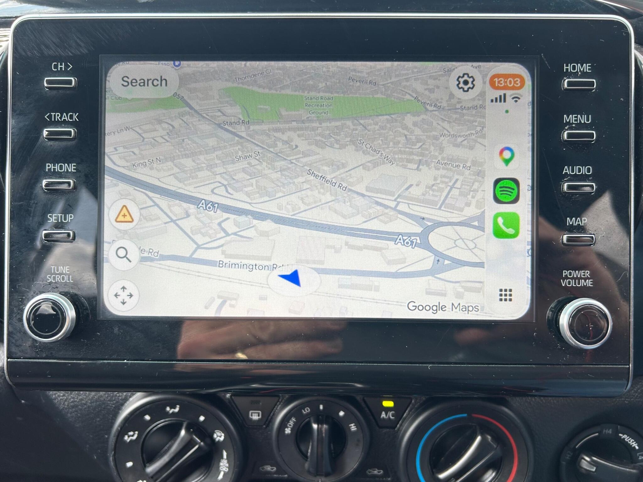 Toyota Hilux view 30