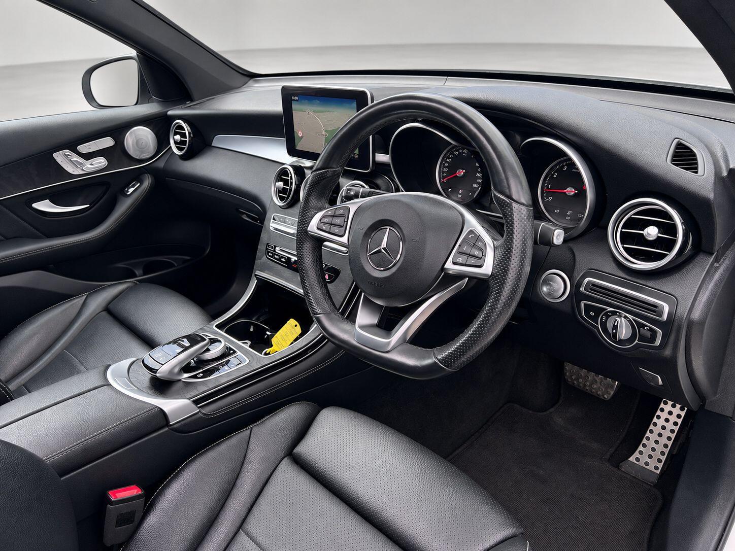 Mercedes-Benz GLC view 18