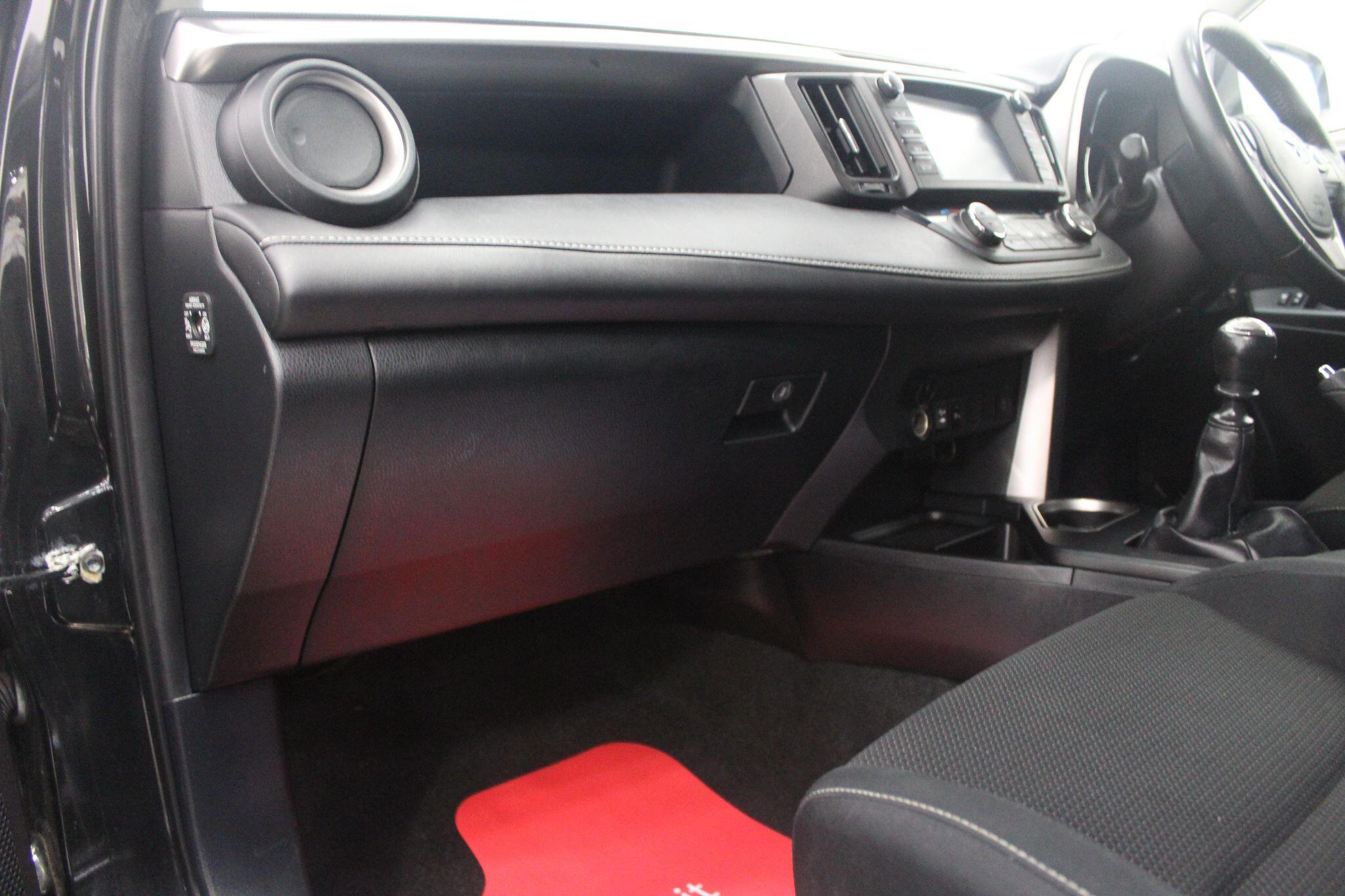 Toyota Rav4 view 30