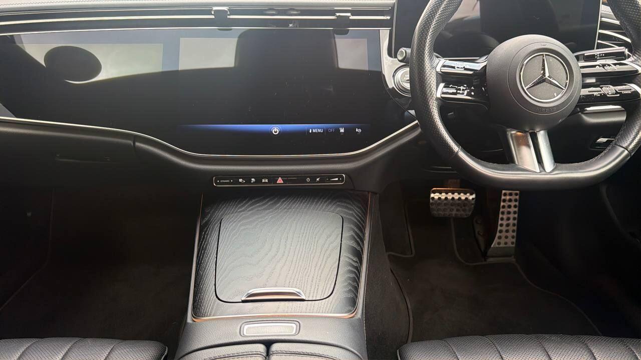 Mercedes-Benz E-Class view 26