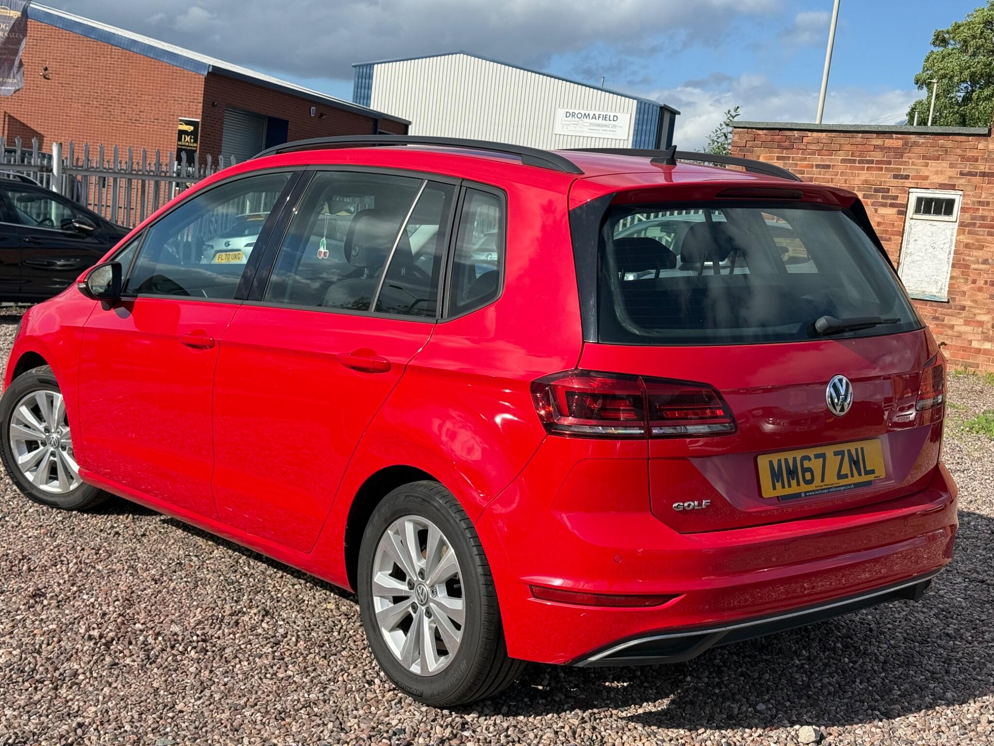Volkswagen Golf Sportsvan view 5