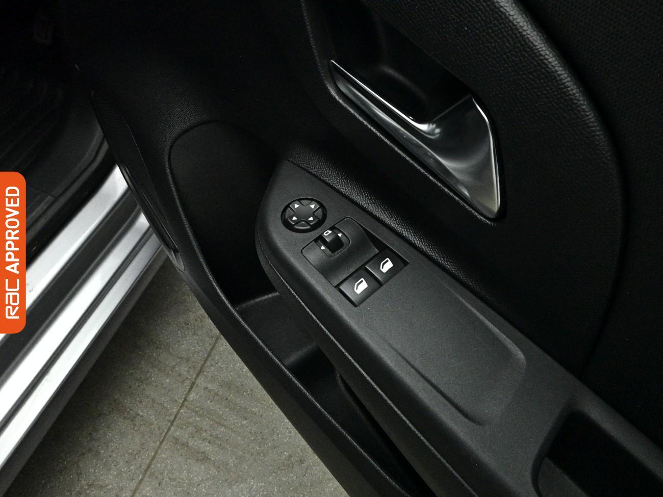 Vauxhall Corsa view 25