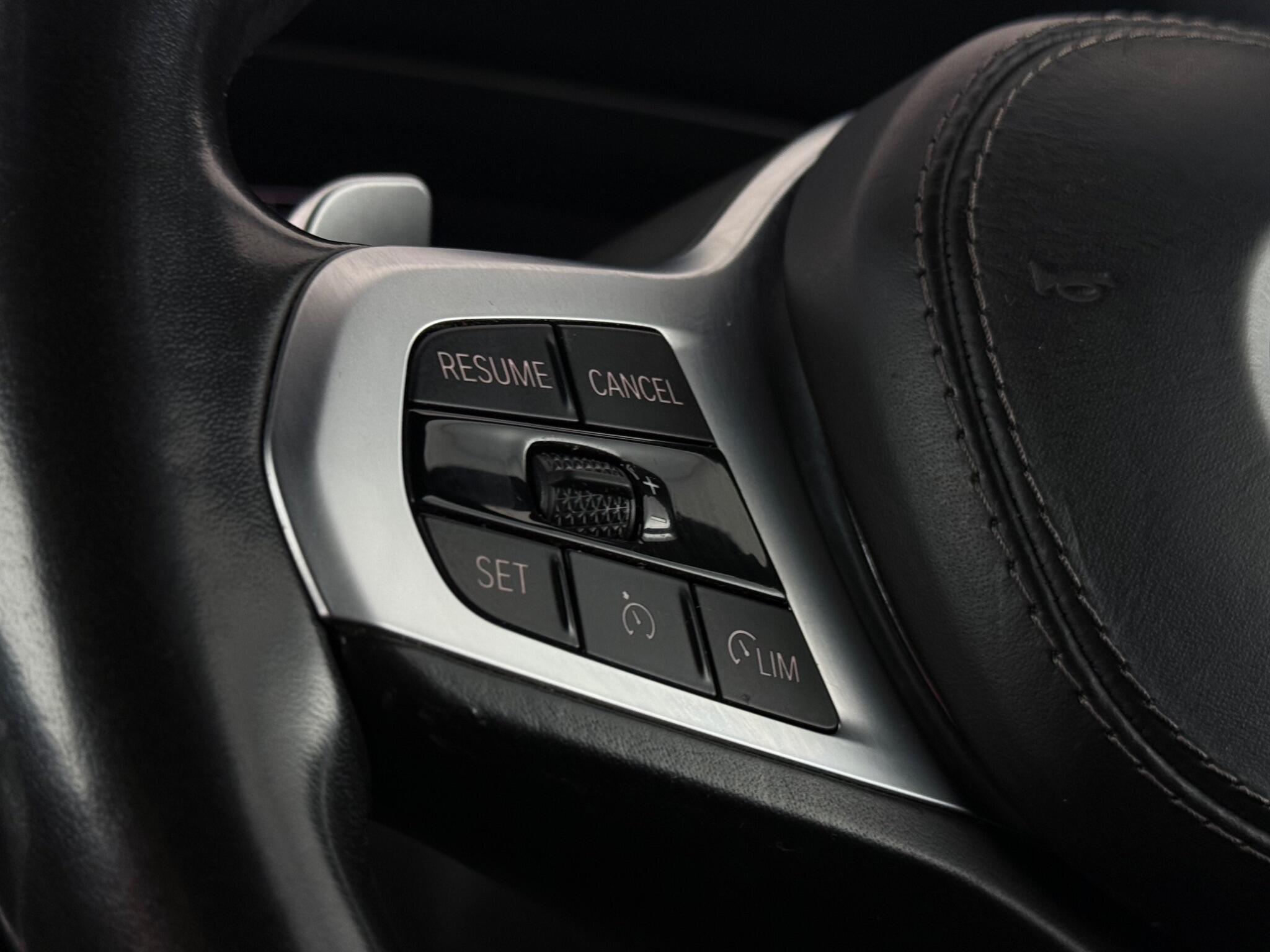 BMW X5 view 16