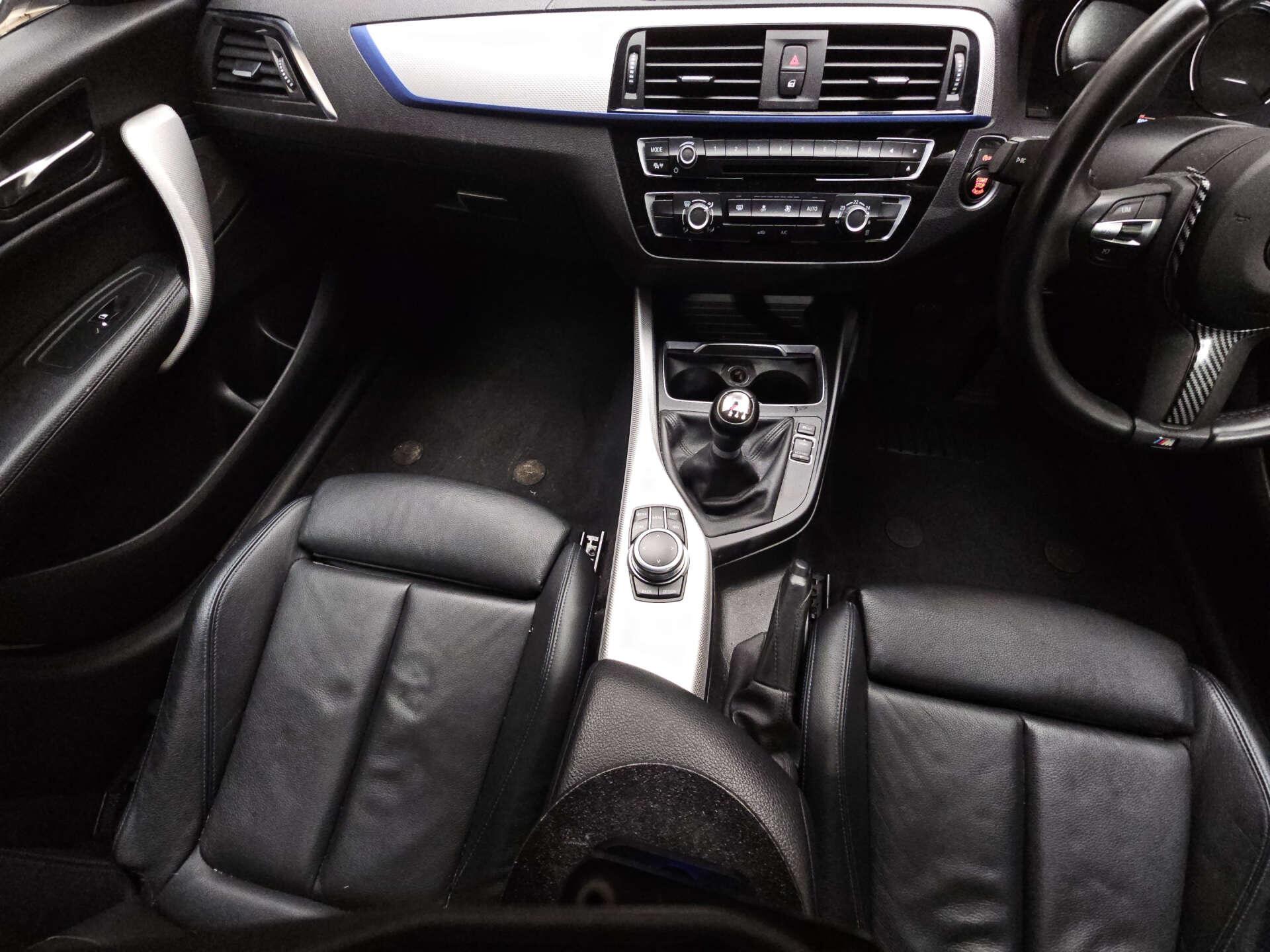 BMW 1 Series view 9
