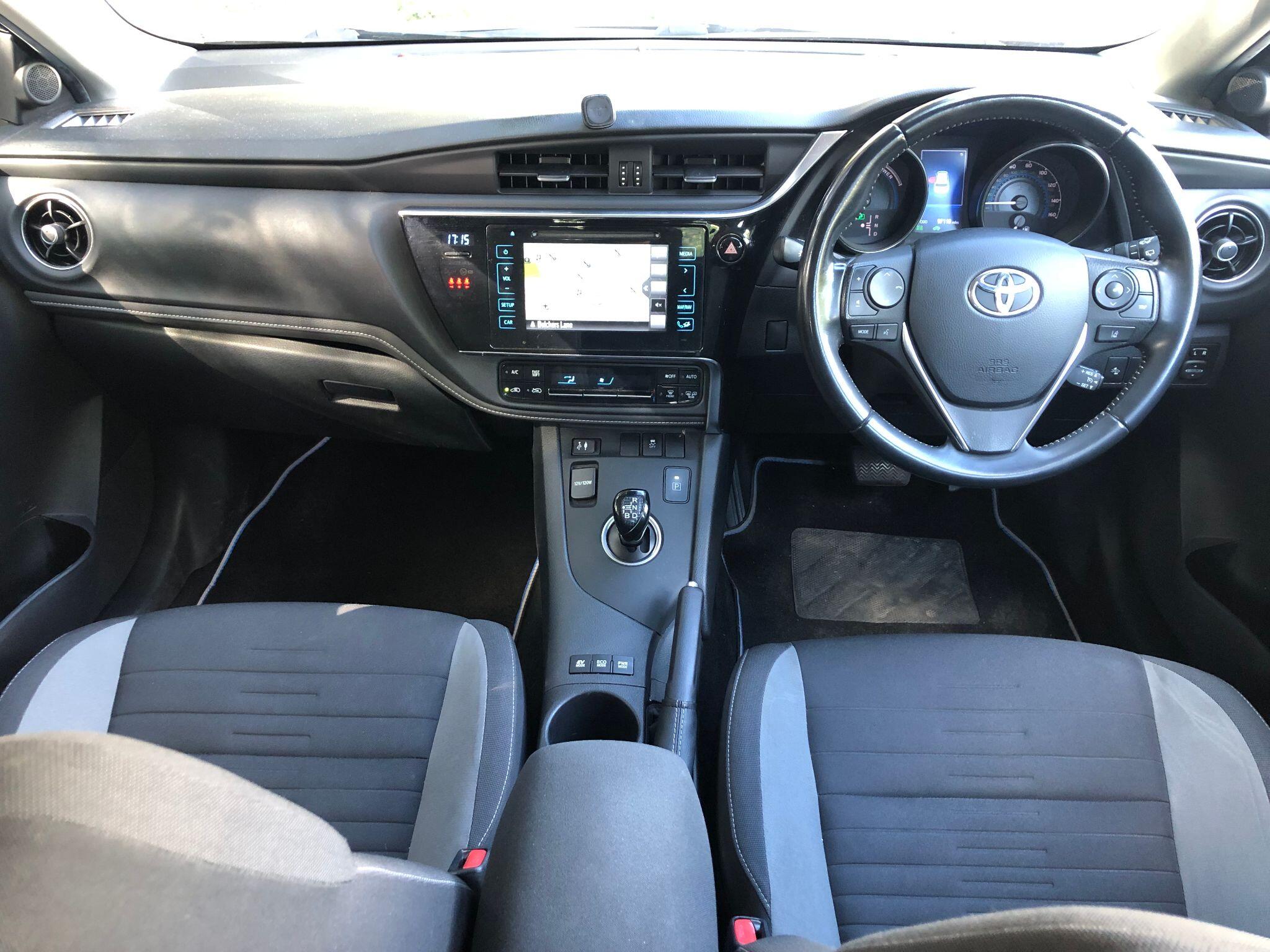Toyota Auris view 12