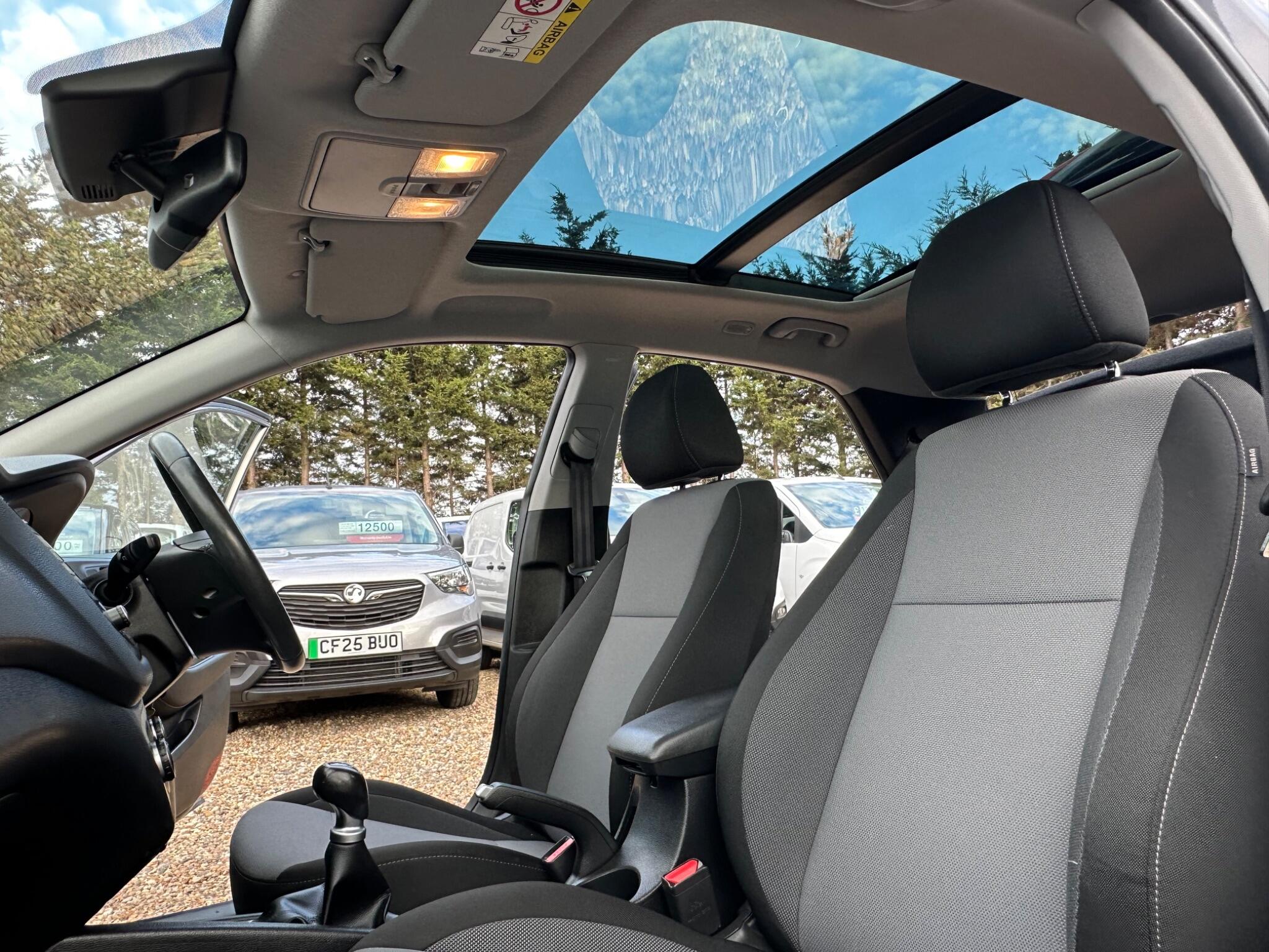 Hyundai i20 view 19
