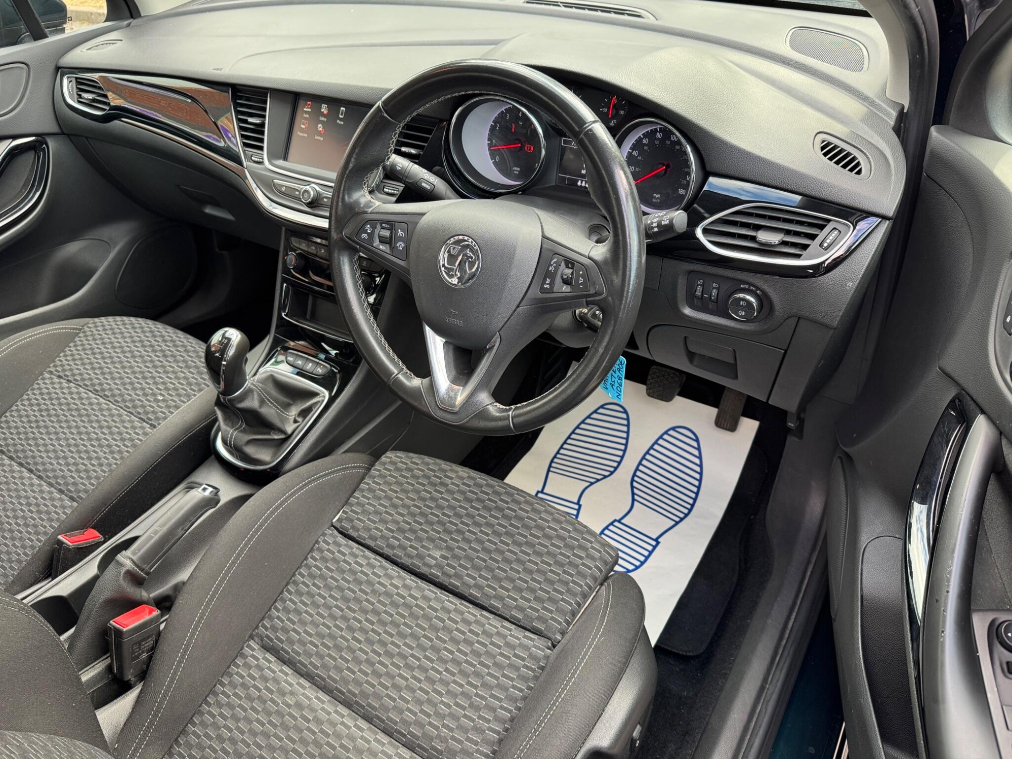Vauxhall Astra view 22