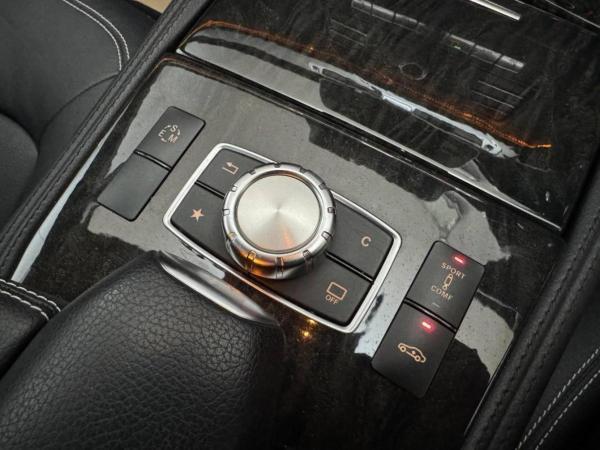 Mercedes-Benz CLS view 75