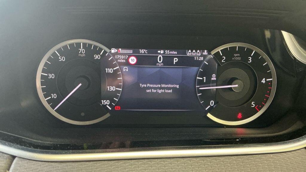 Land Rover Range Rover Evoque view 19