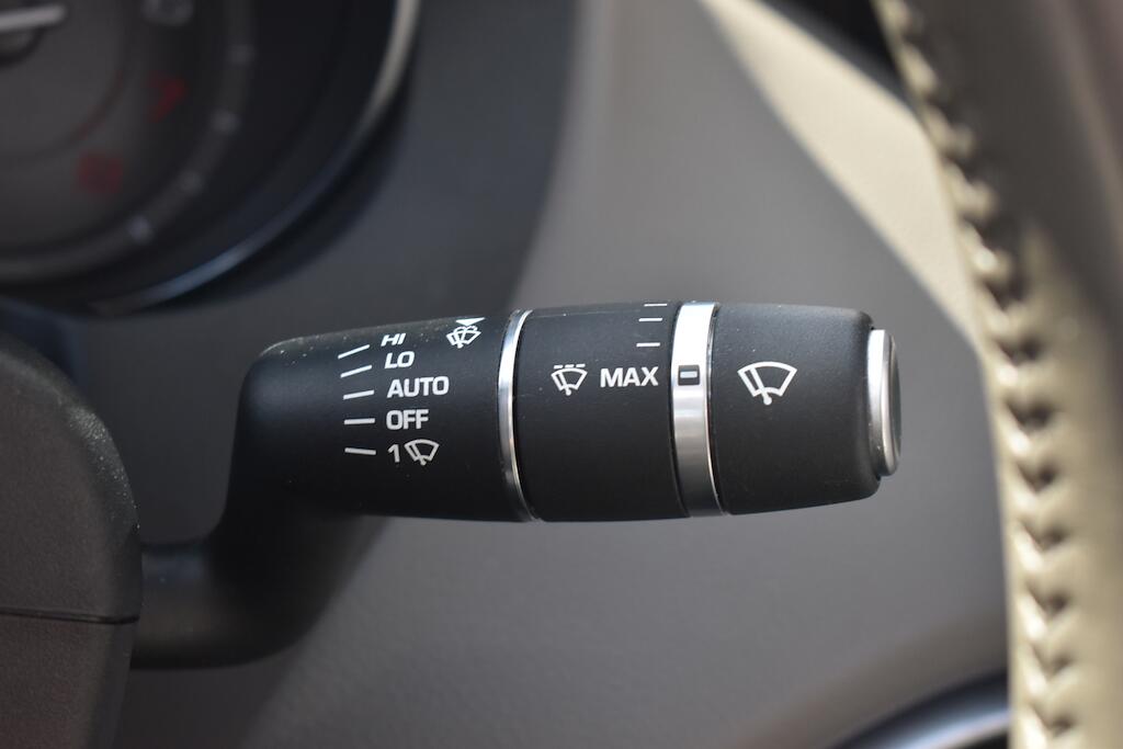 Jaguar Xe view 54