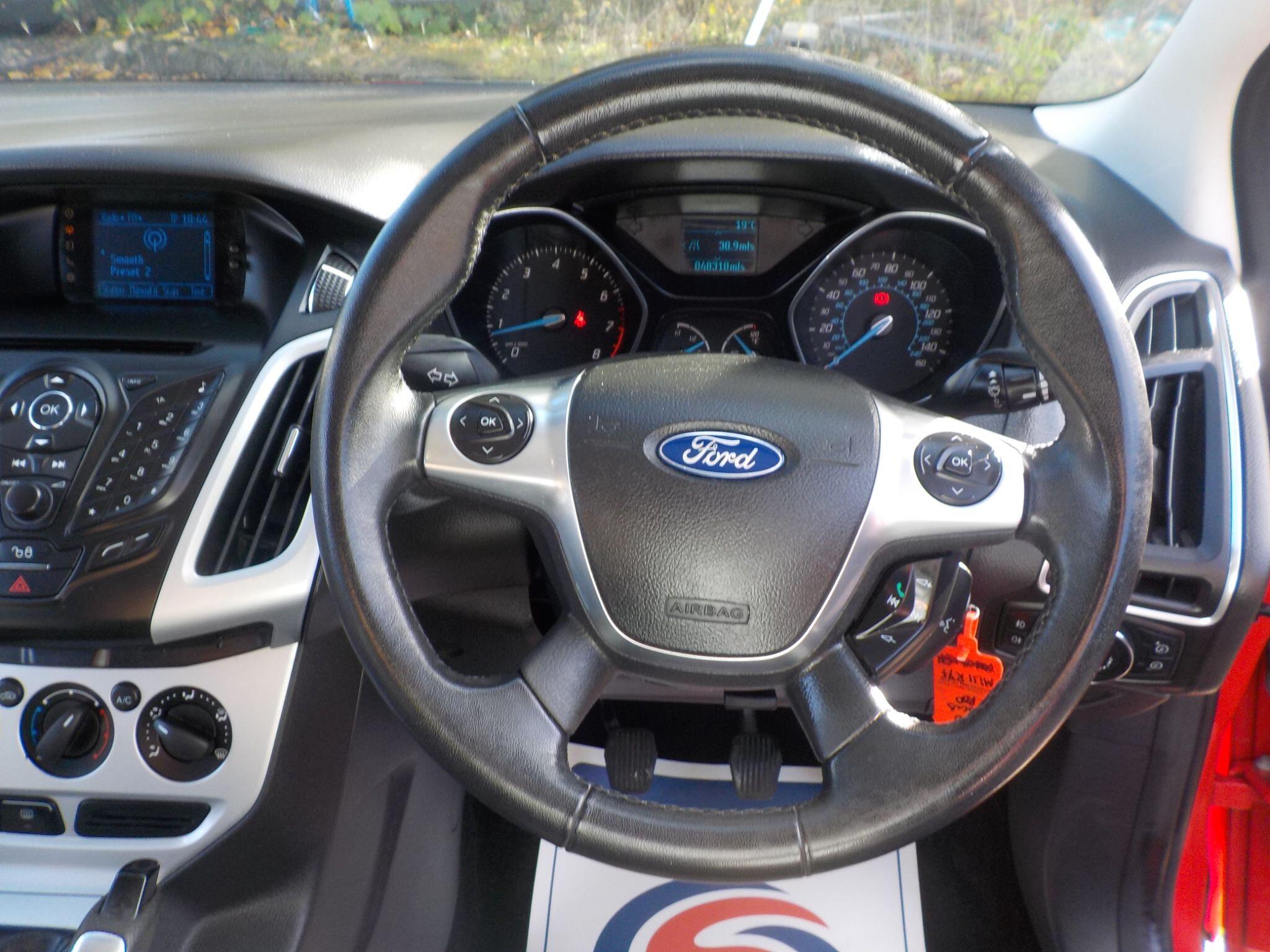 Ford Focus 1.6 Zetec Euro 5 5dr