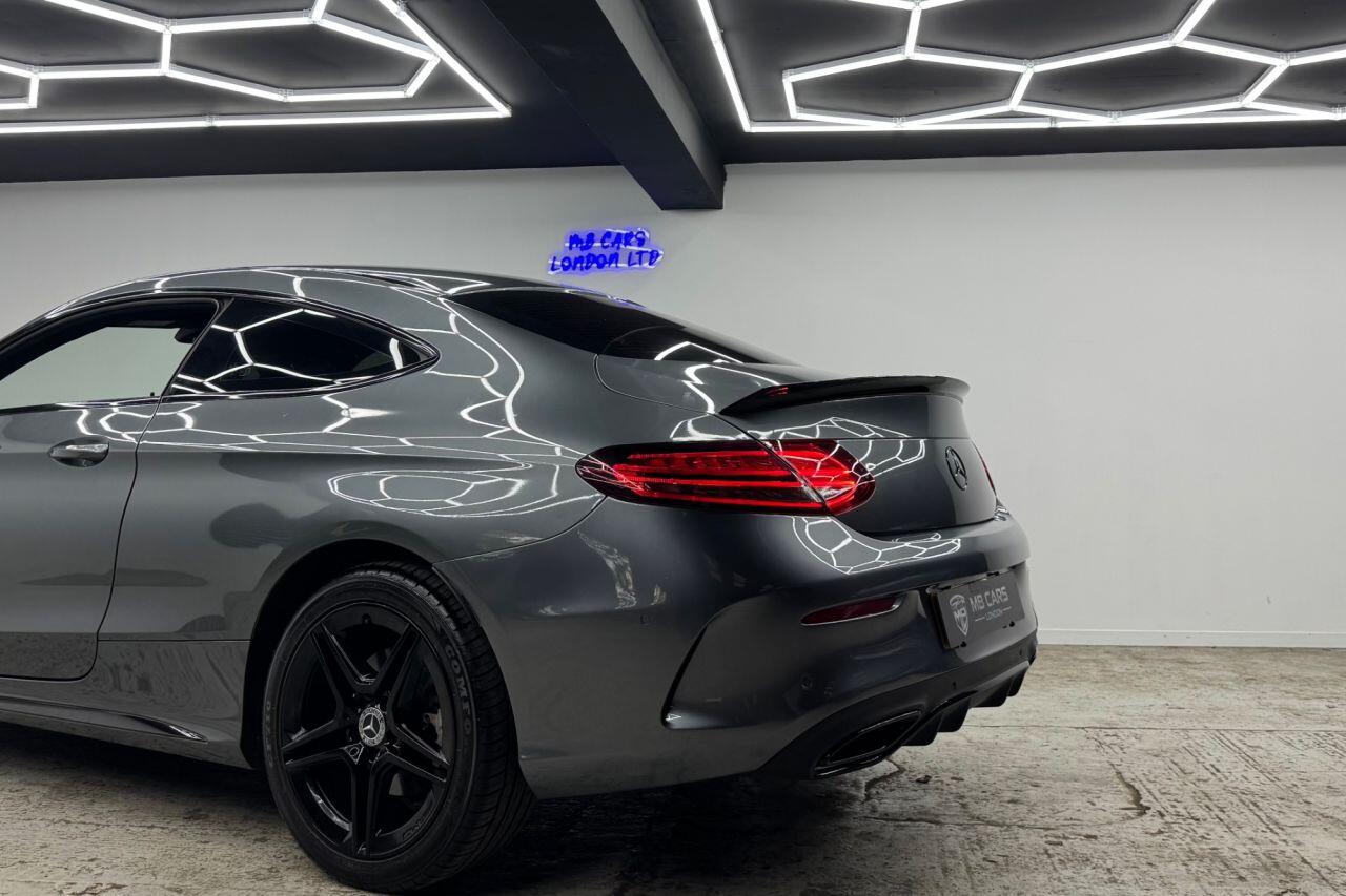 Mercedes-Benz C-Class view 34