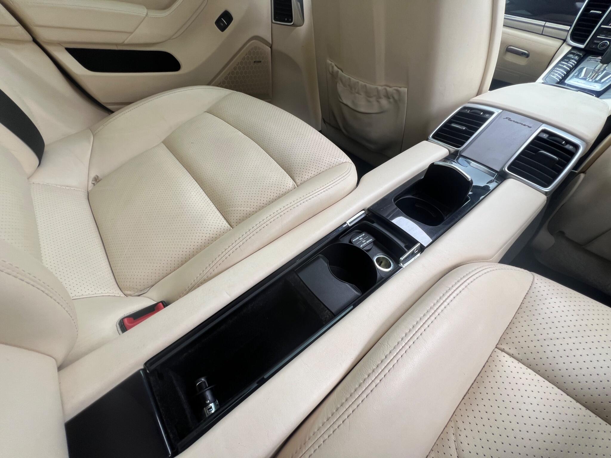 Porsche Panamera view 48