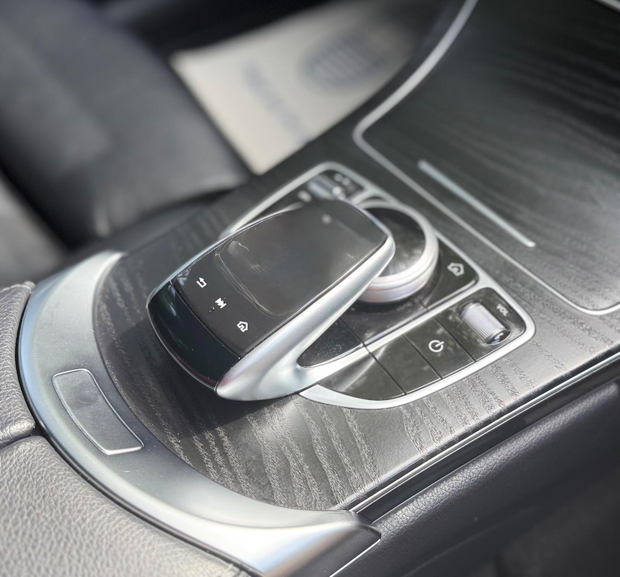 Mercedes-Benz C Class view 18