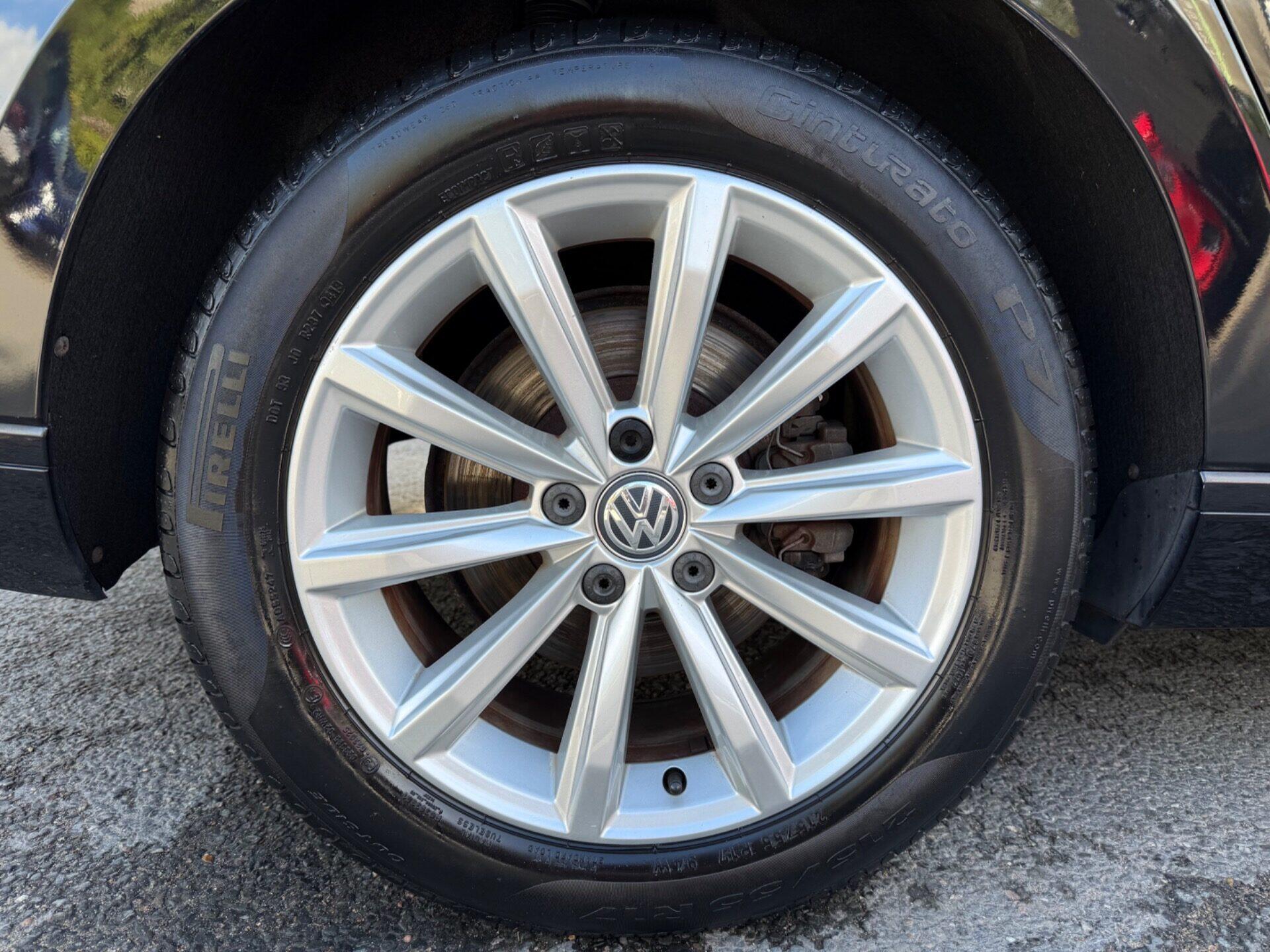 Volkswagen Passat view 53