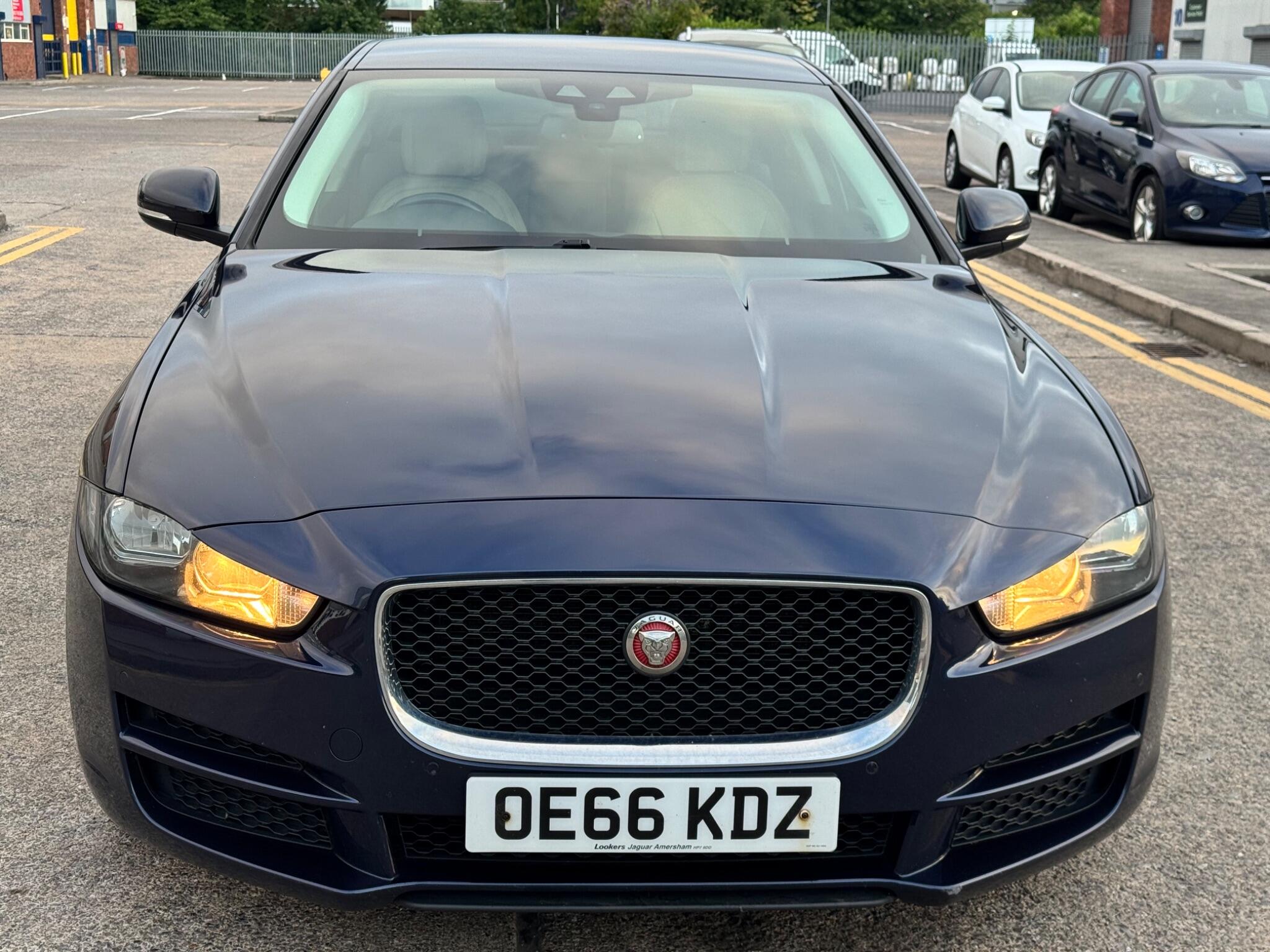 Jaguar Xe view 2