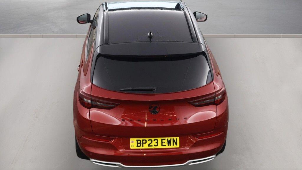 Vauxhall Grandland view 11