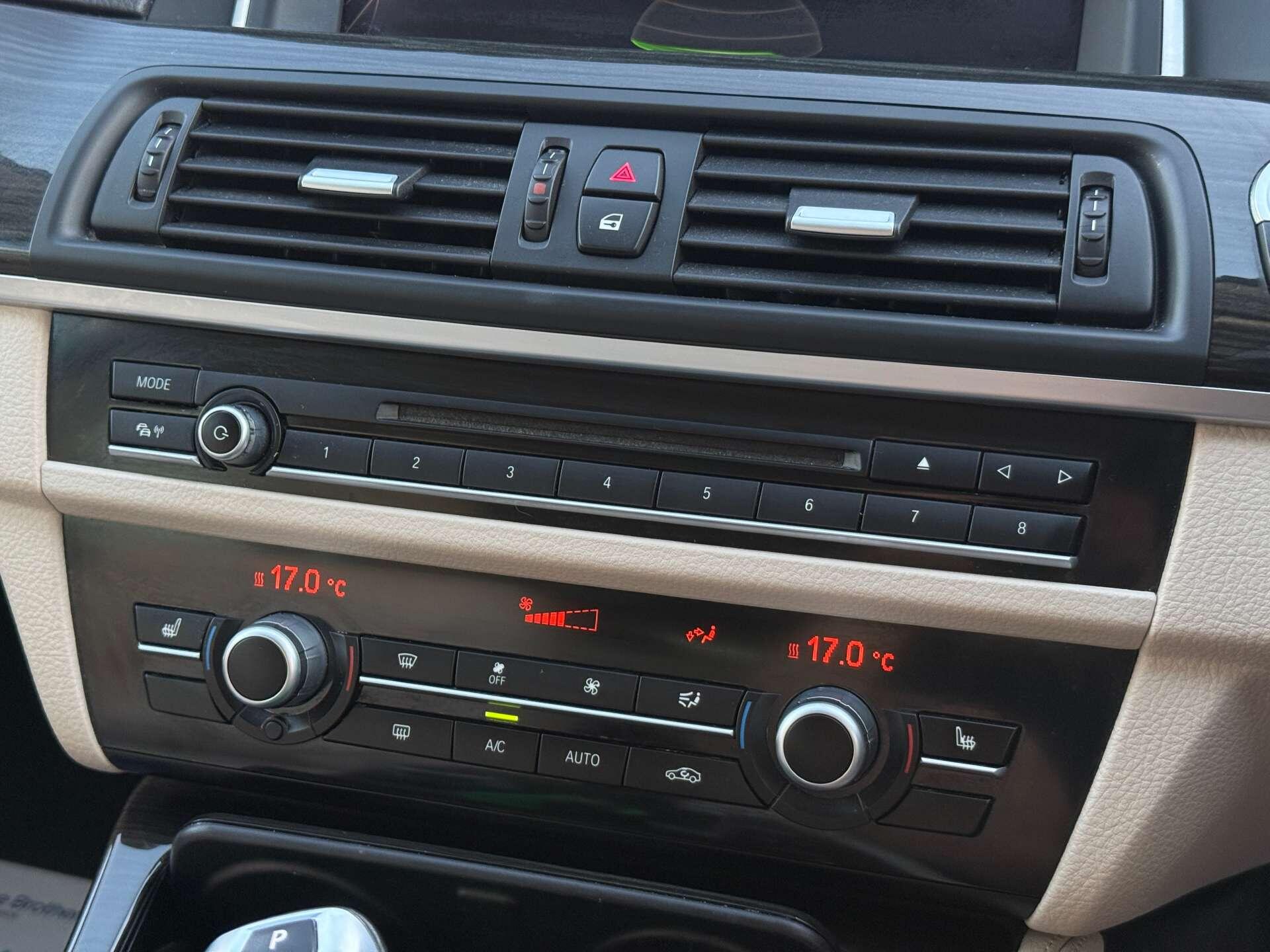 BMW 5 Series view 61