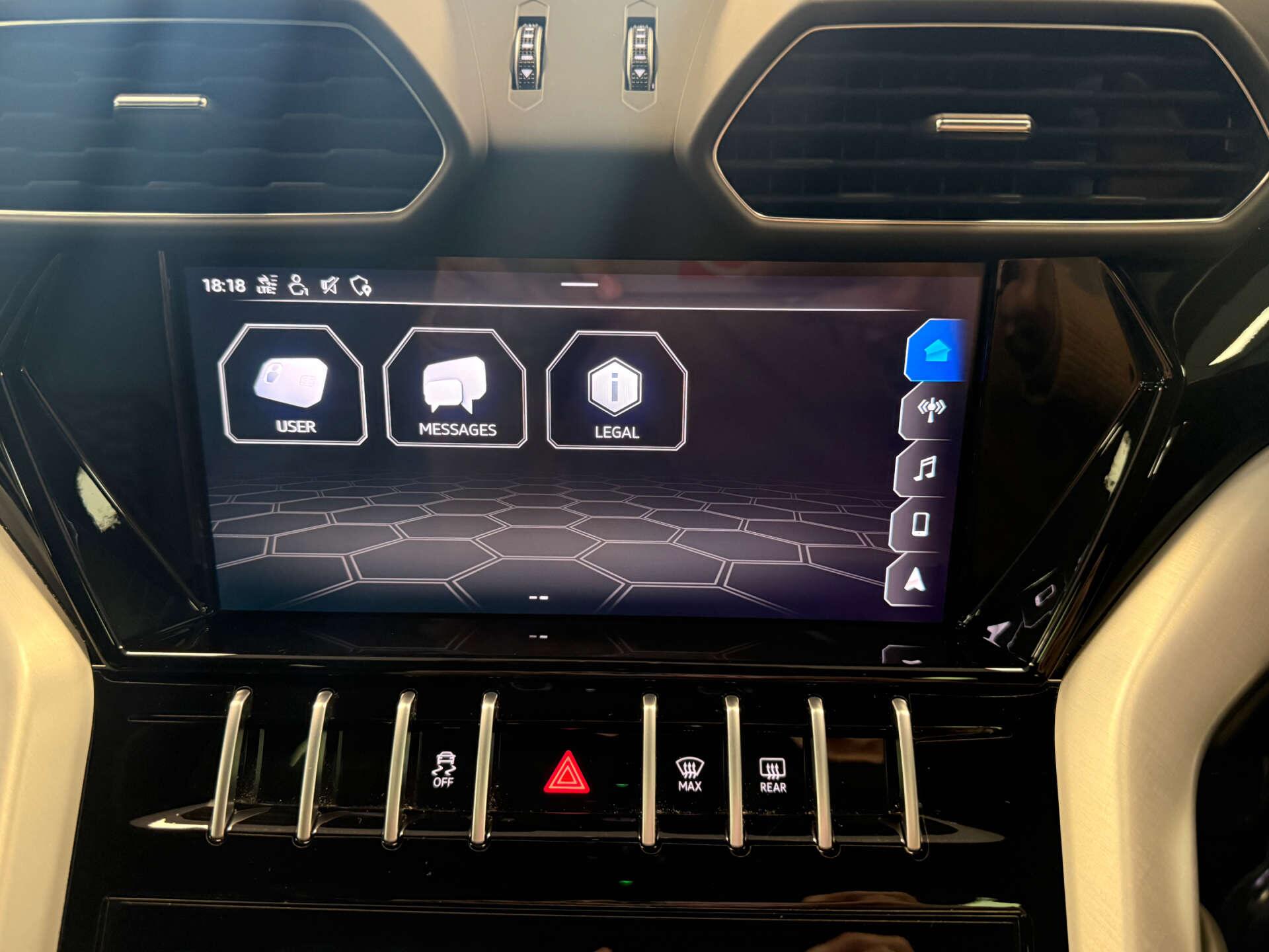 Lamborghini Urus view 24