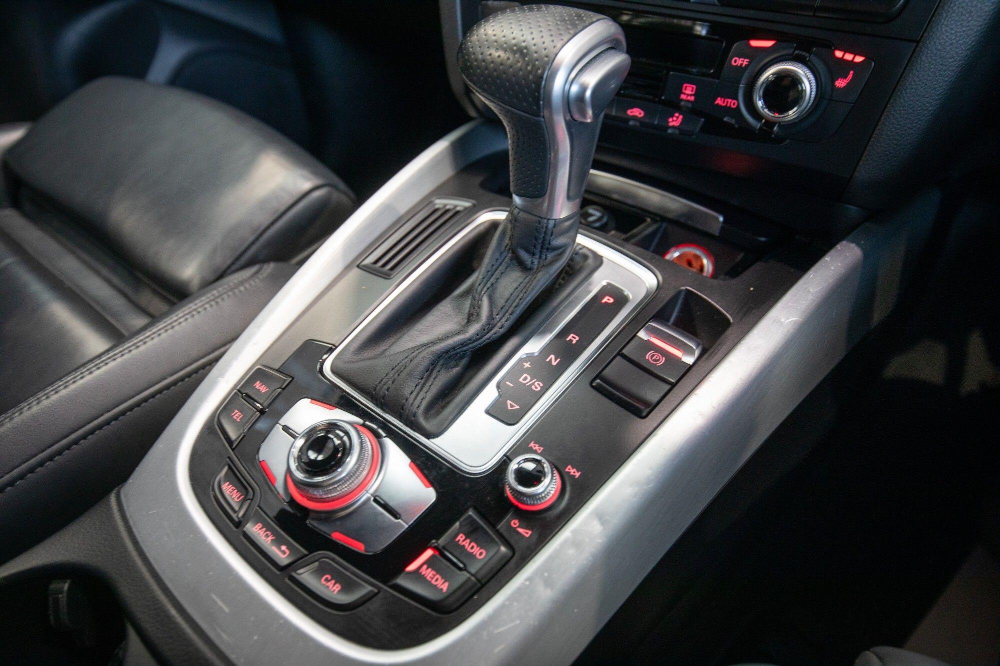 Audi Q5 view 24