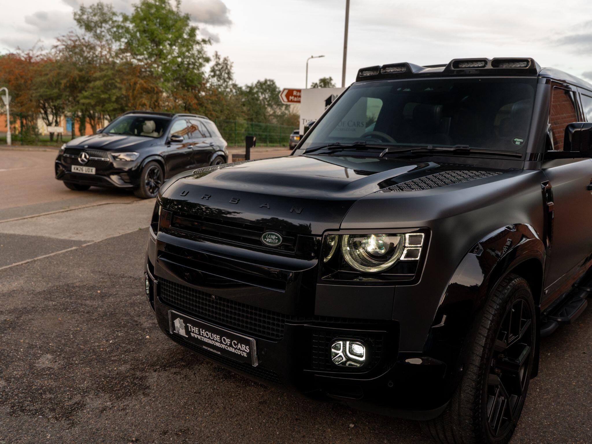 Land Rover Defender view 23