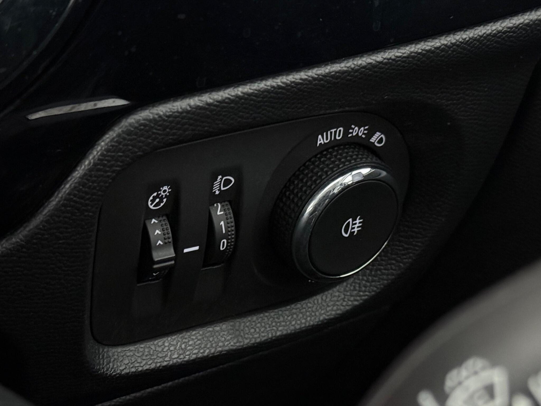 Vauxhall Corsa view 21