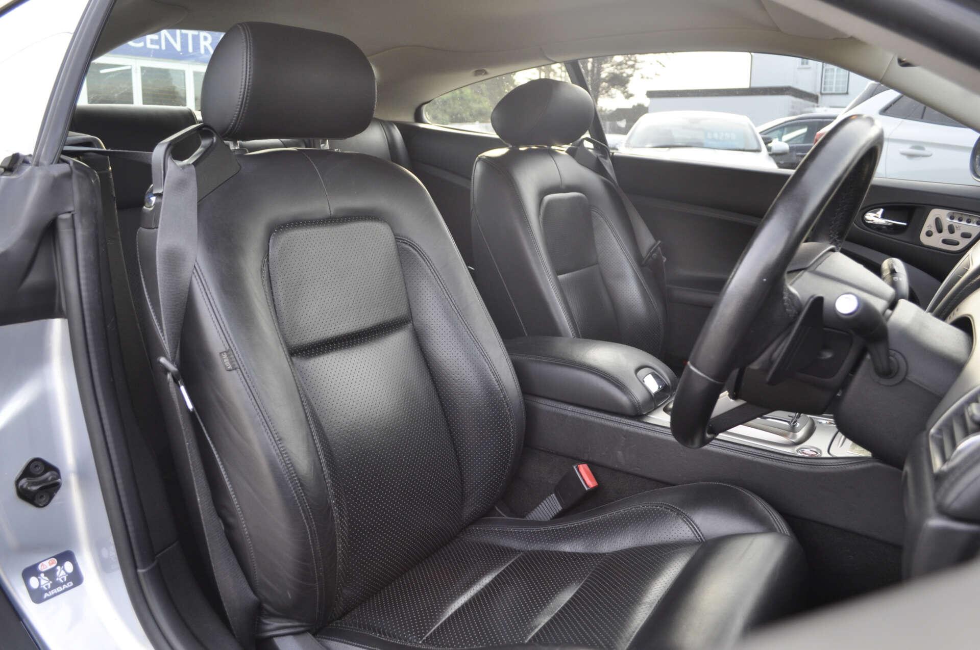 Jaguar XK view 9