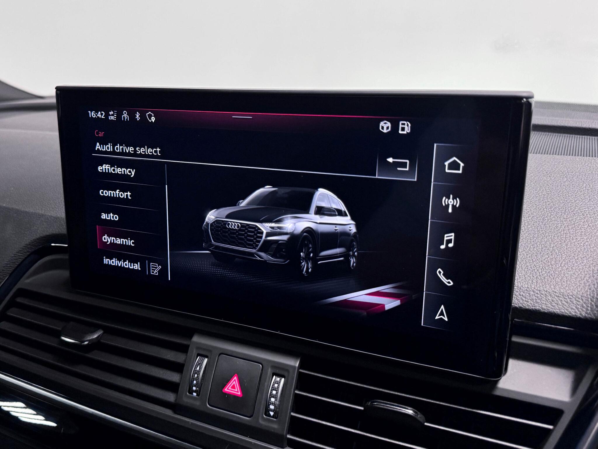 Audi Q5 view 45