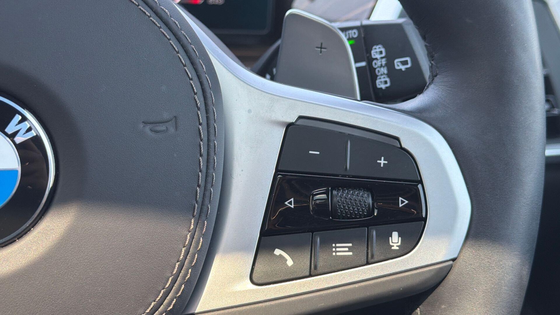 BMW X7 view 19
