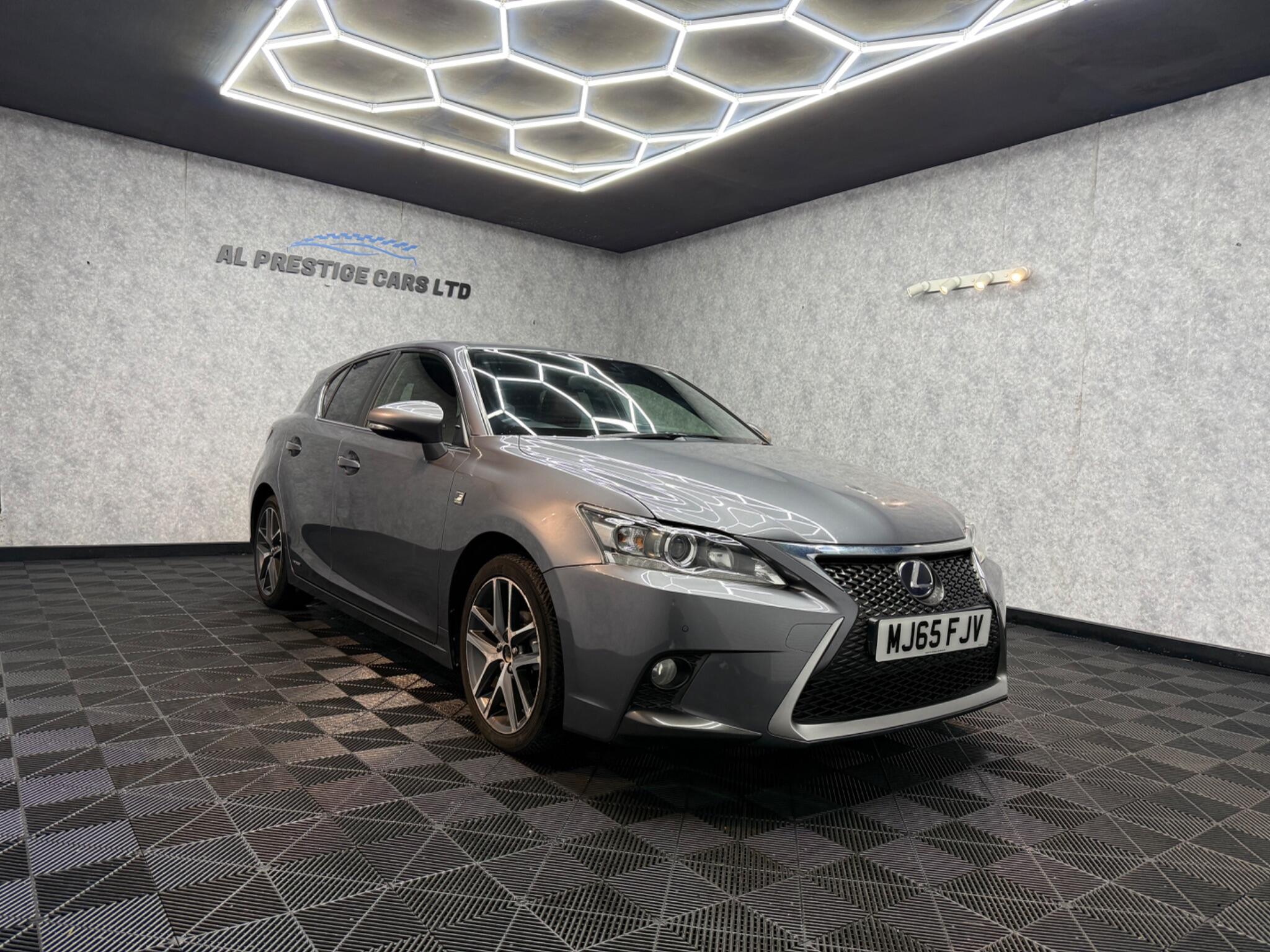 Lexus CT view 6