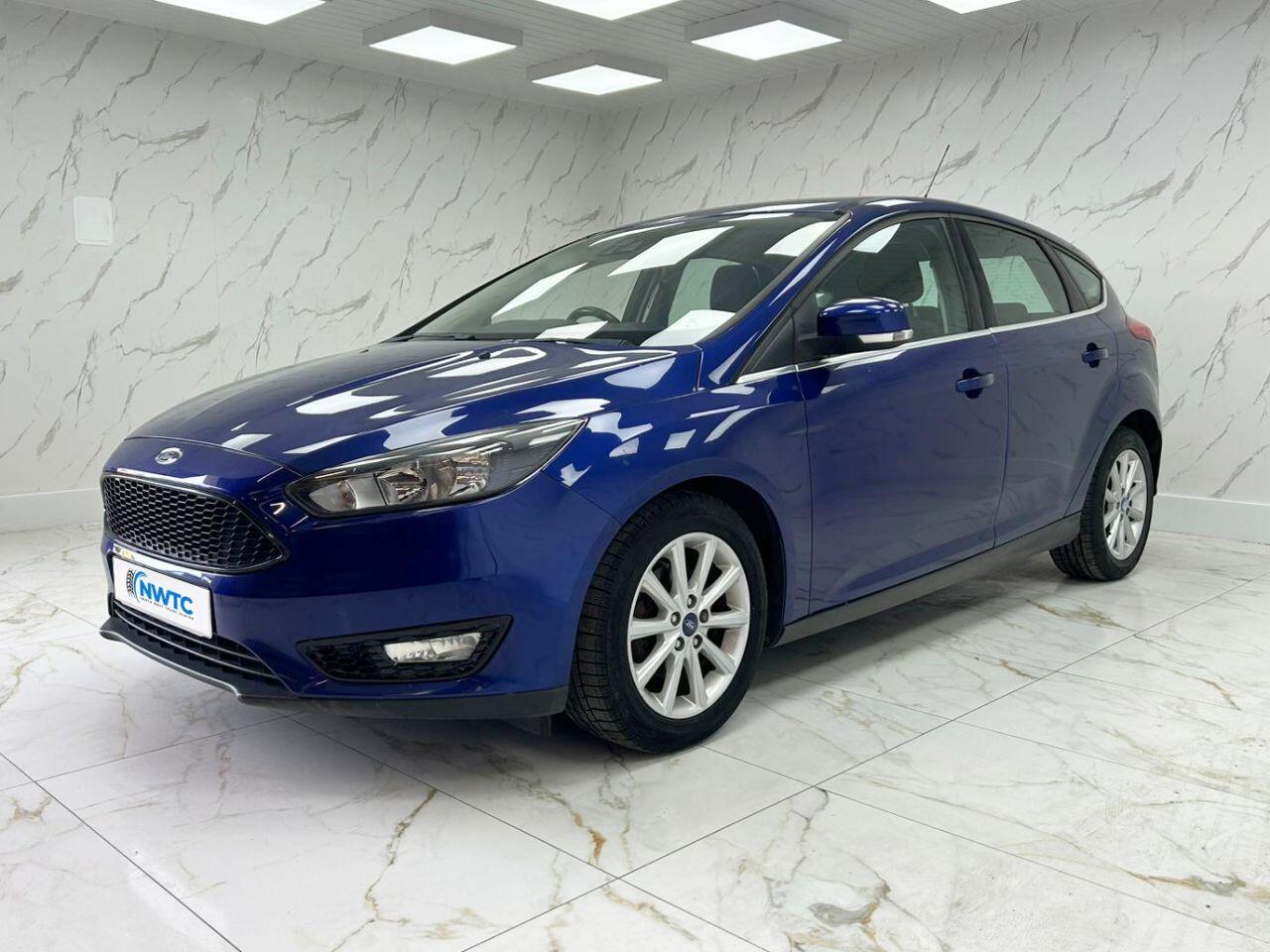 Ford Focus view 6