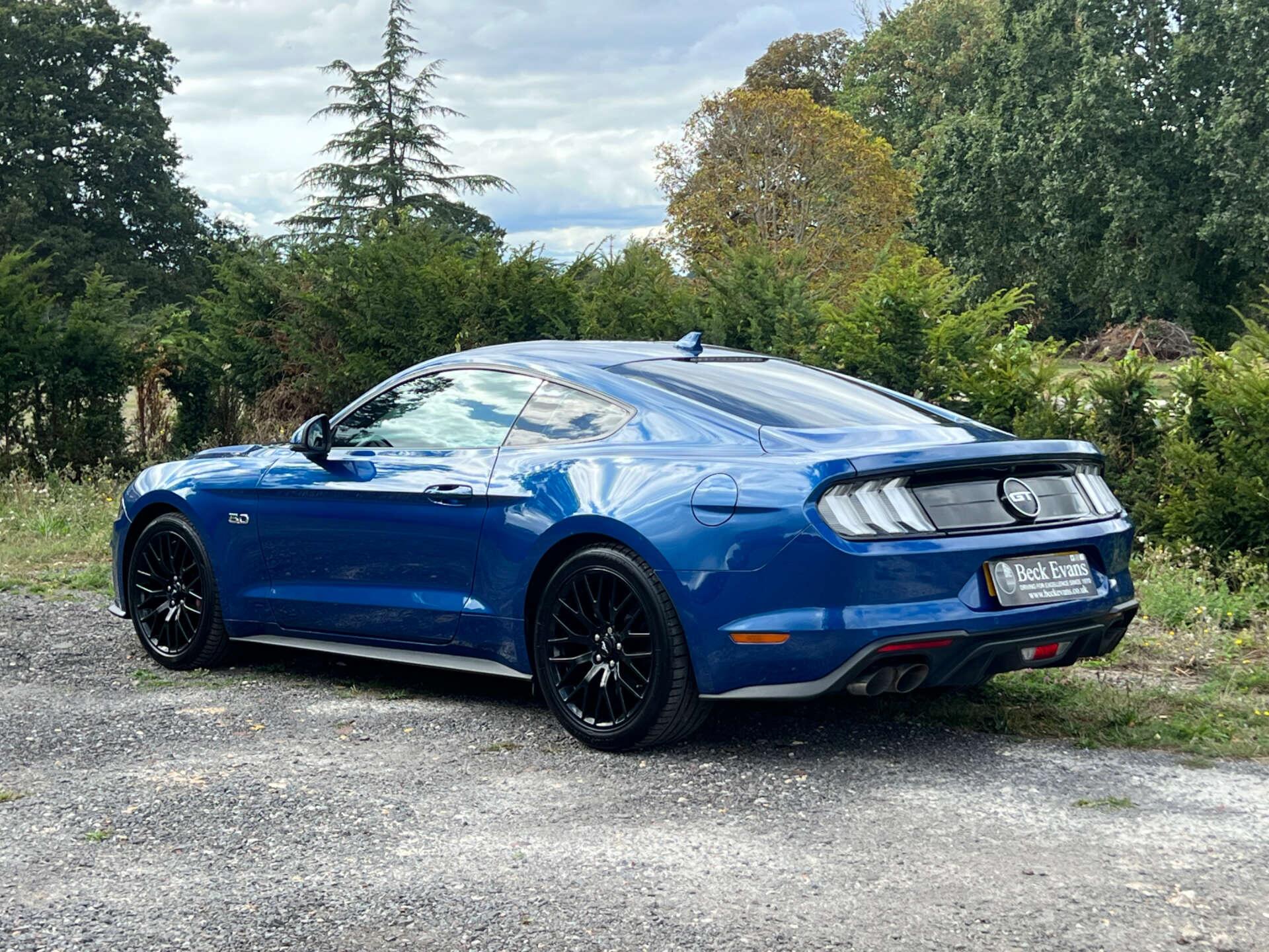 Ford Mustang view 7