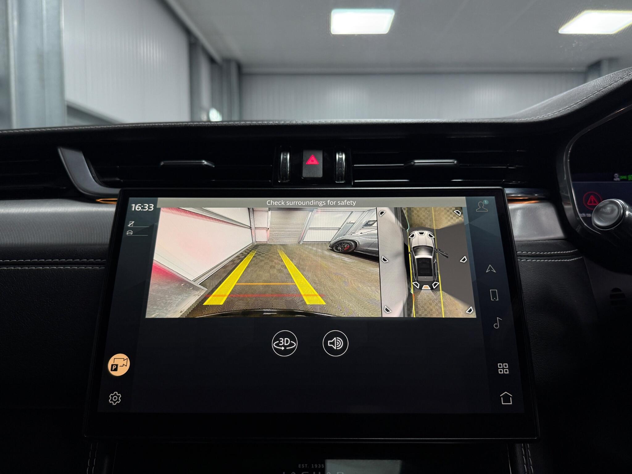 Jaguar F-Pace view 34