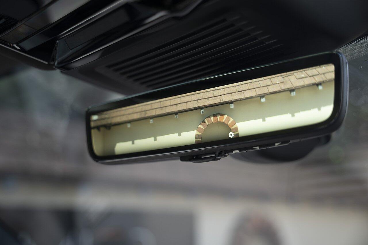 Land Rover Range Rover Sport view 12