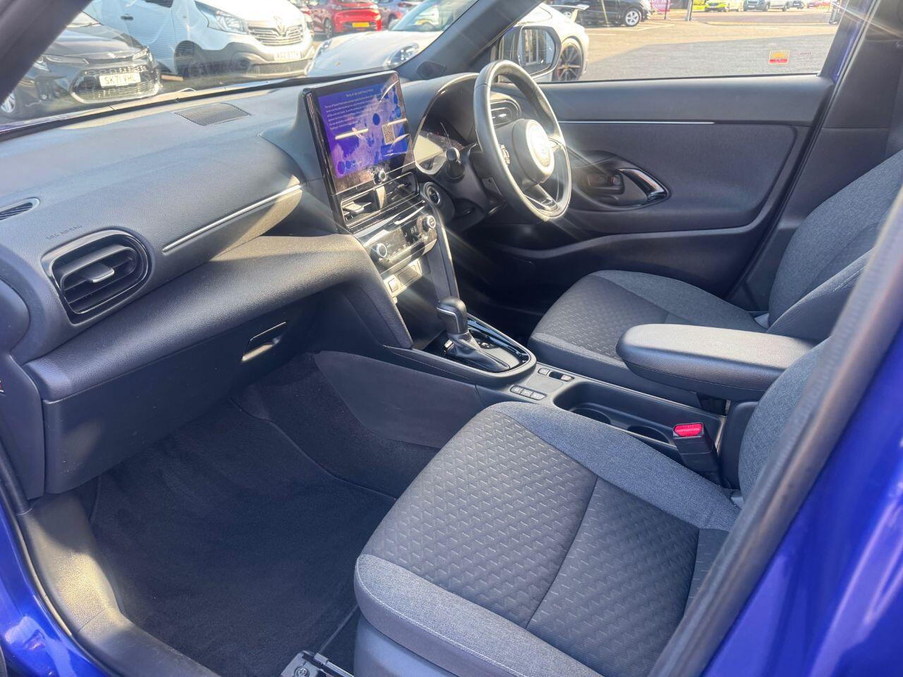 Toyota Yaris Cross view 13