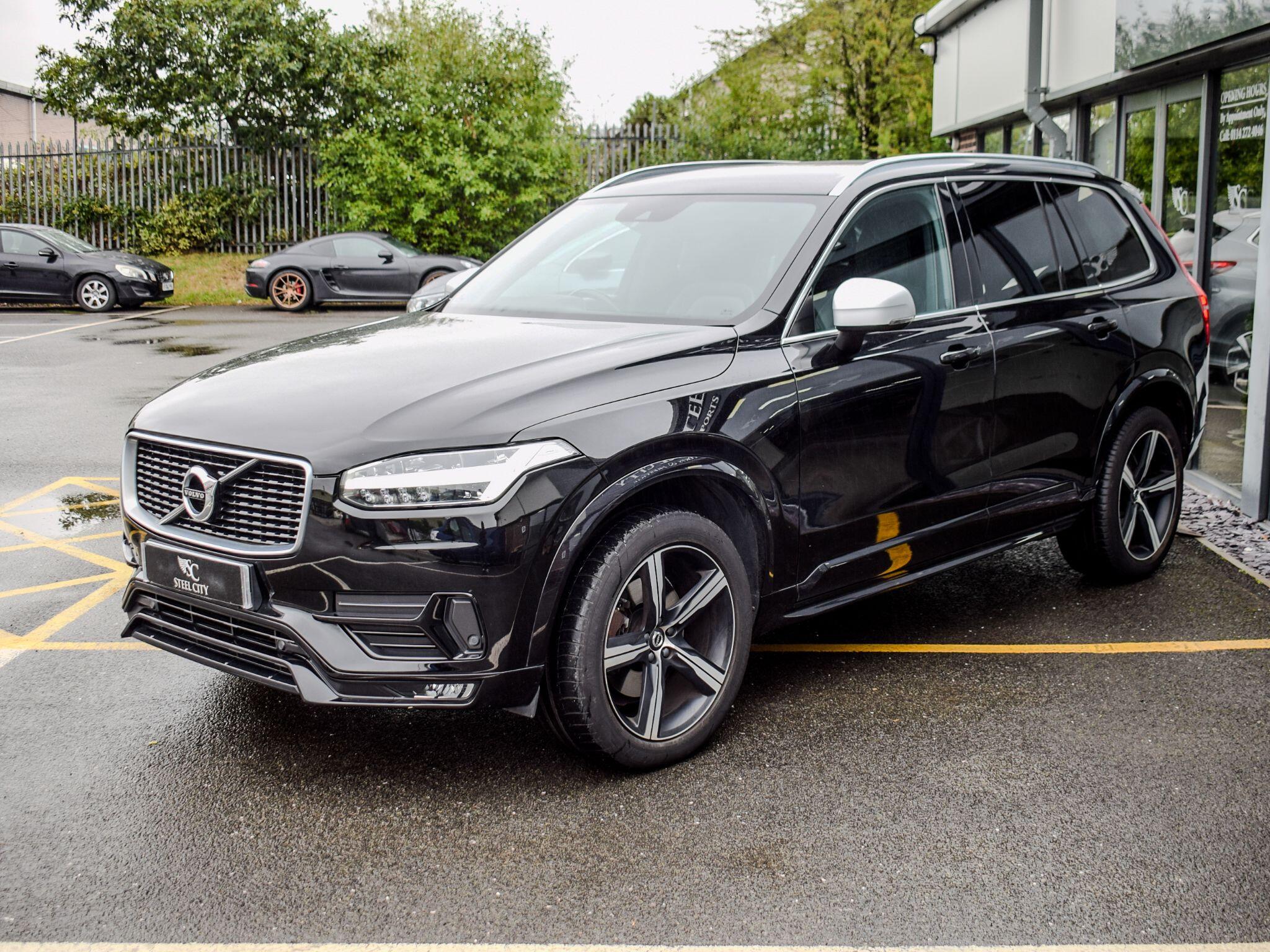 Volvo XC90 view 8